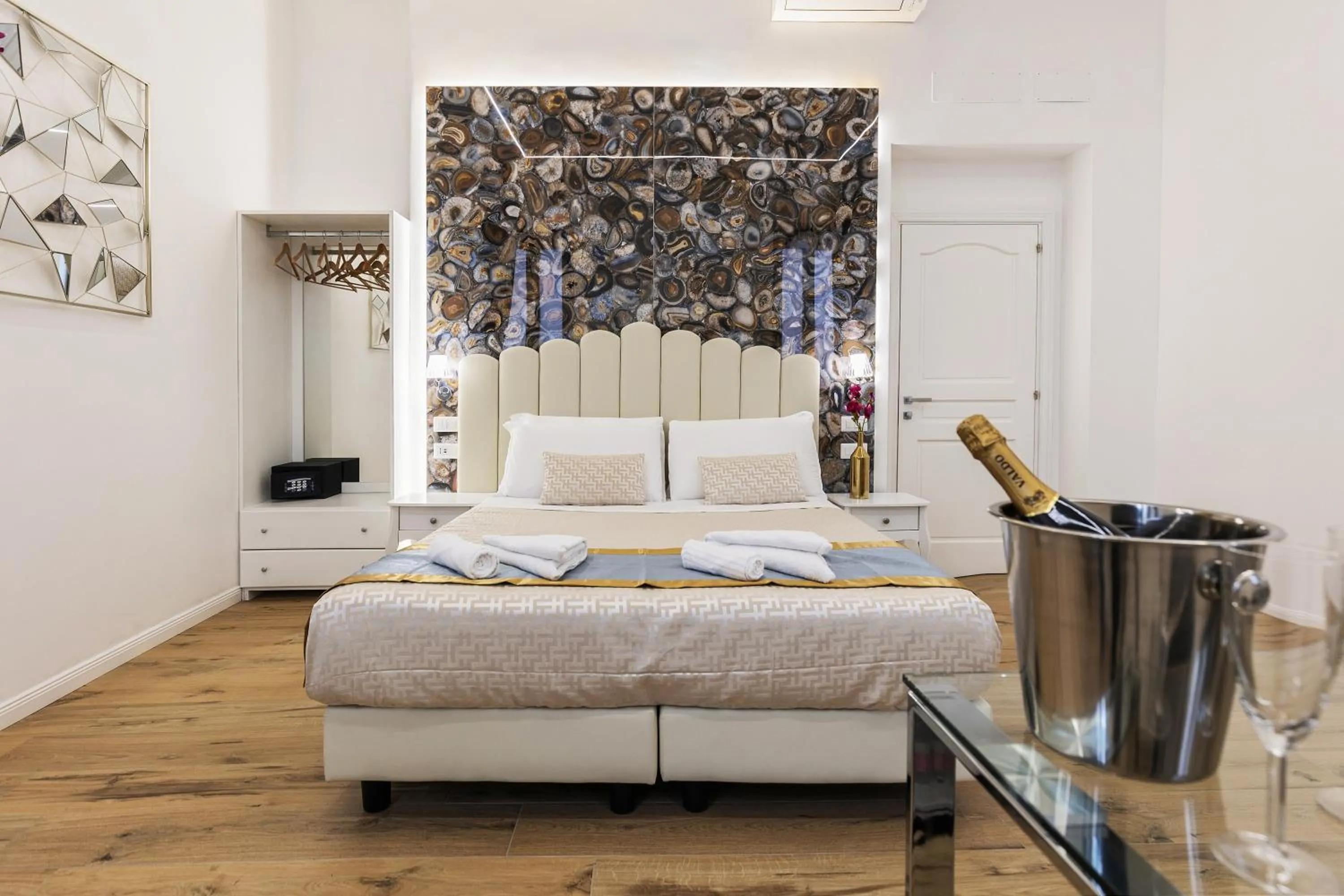 Bed in Navona Central Relais