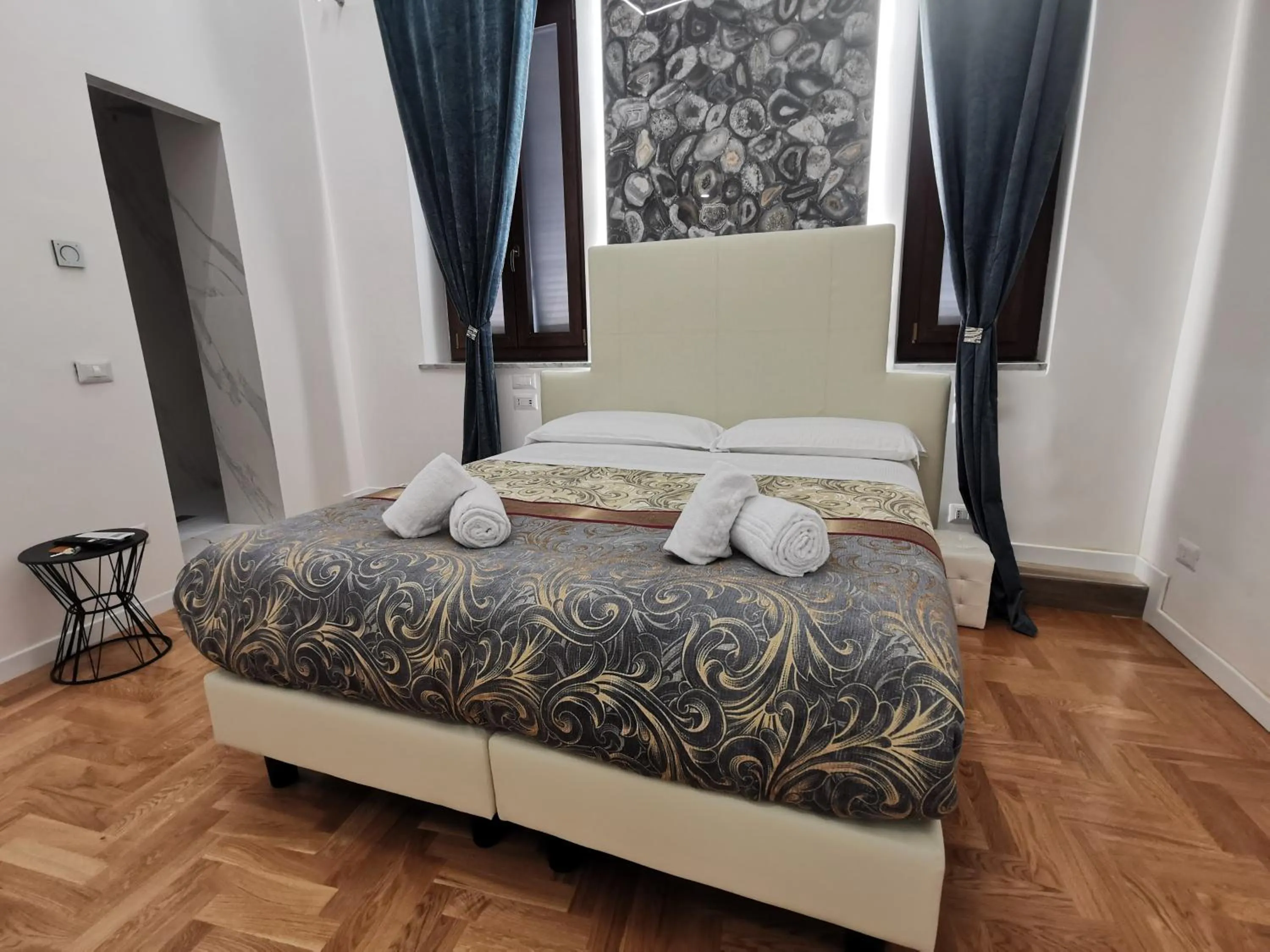 Bed in Navona Central Relais