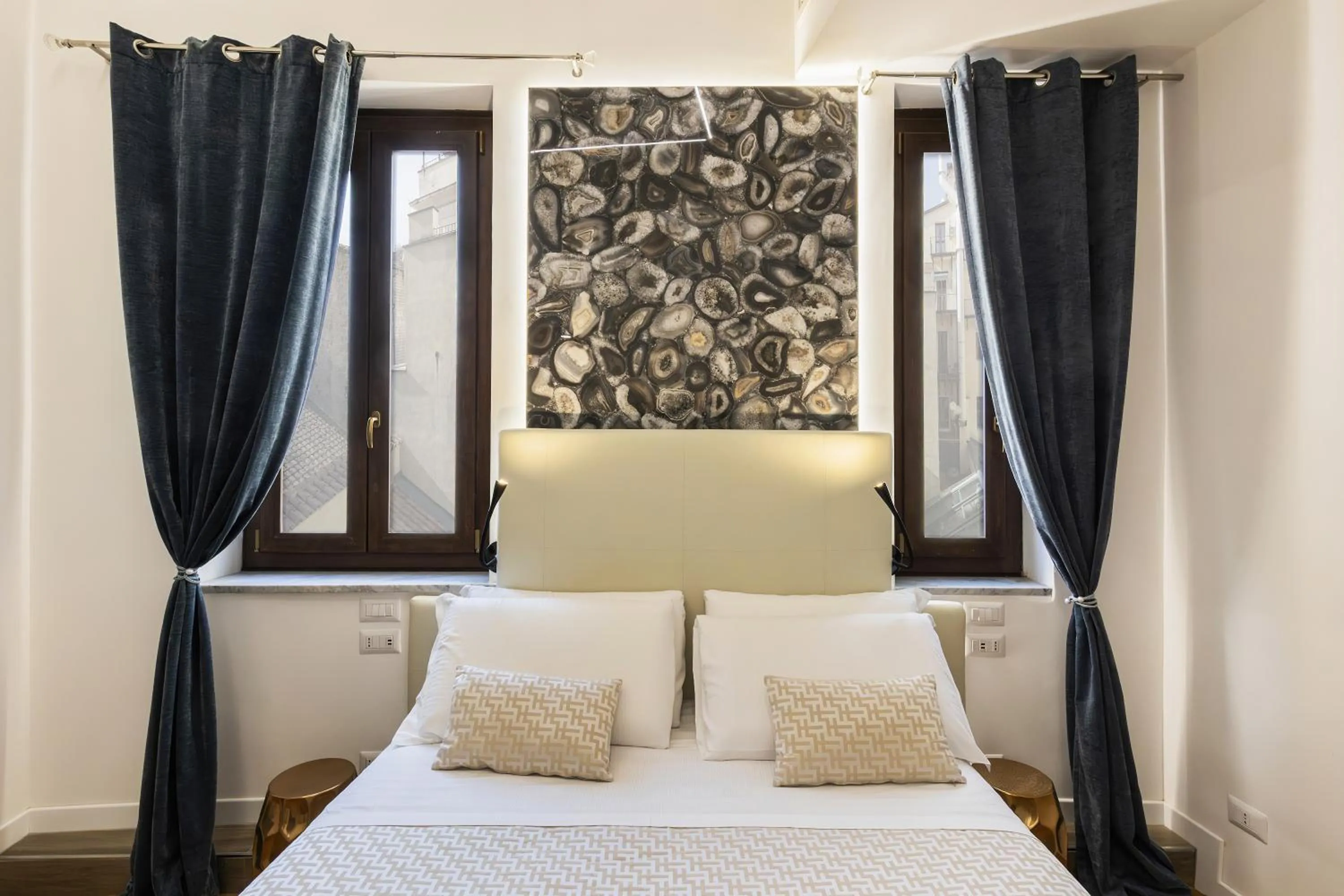 Bed in Navona Central Relais