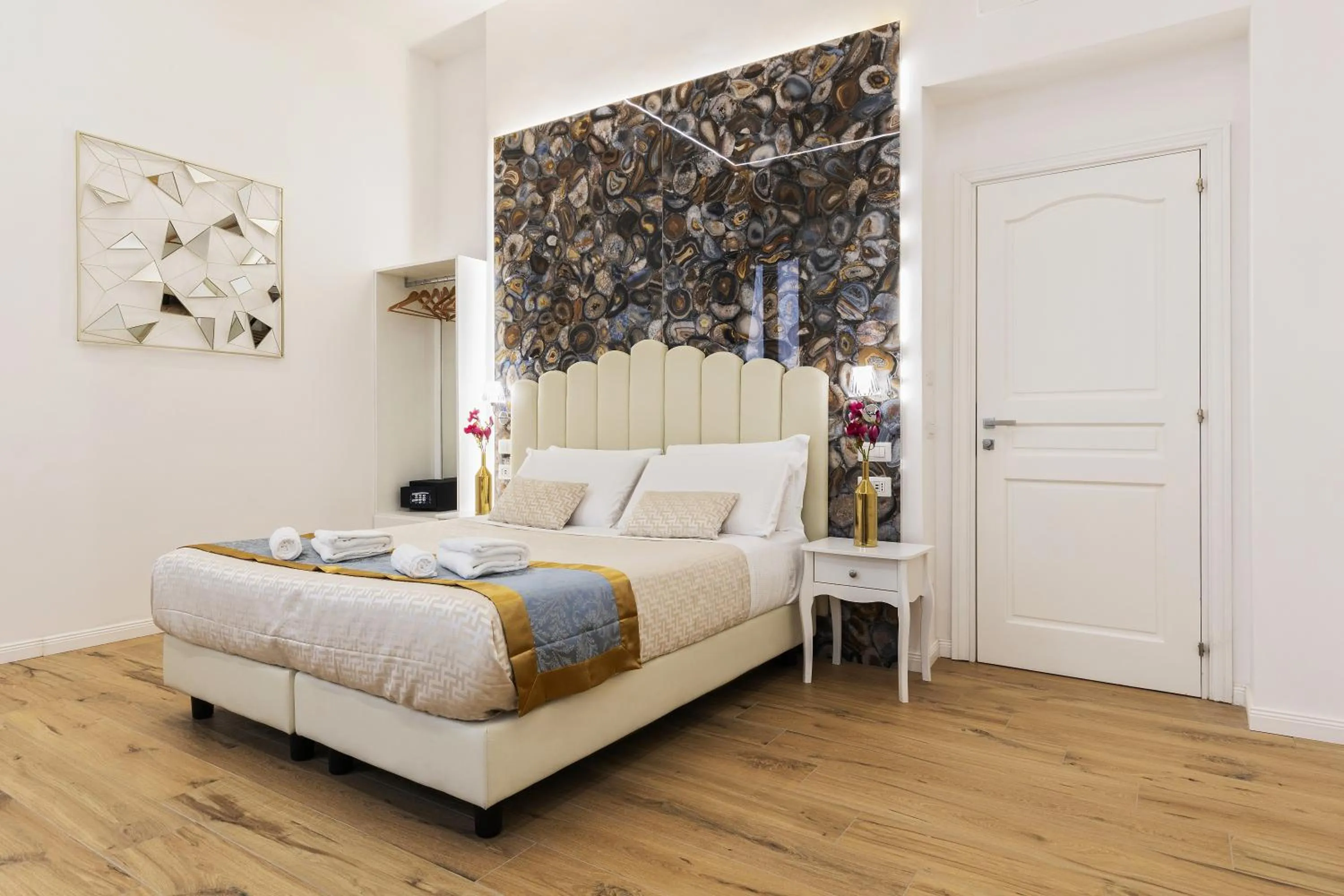 Bed in Navona Central Relais