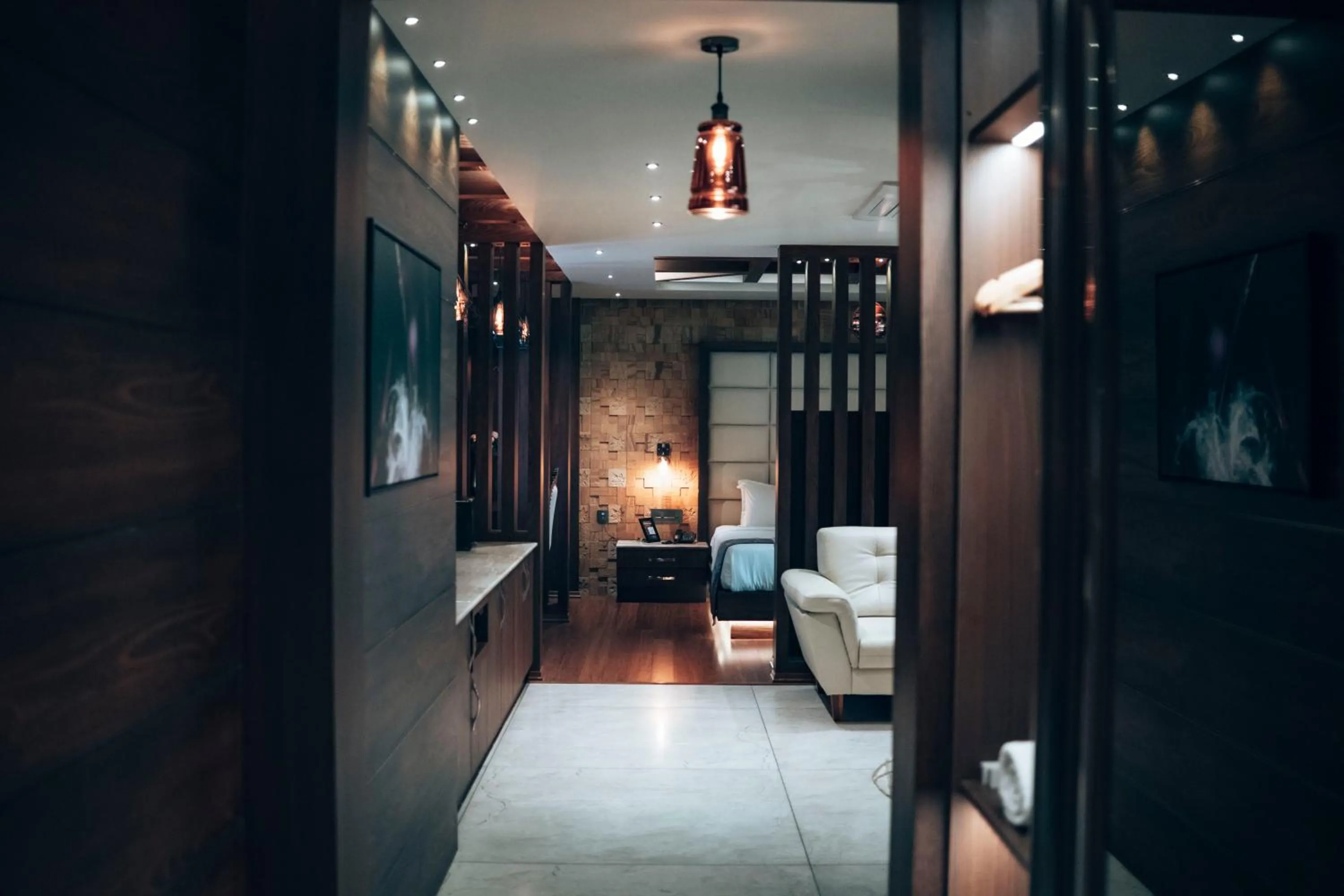 Photo of the whole room, Bed in Retrieve Health & Wellness