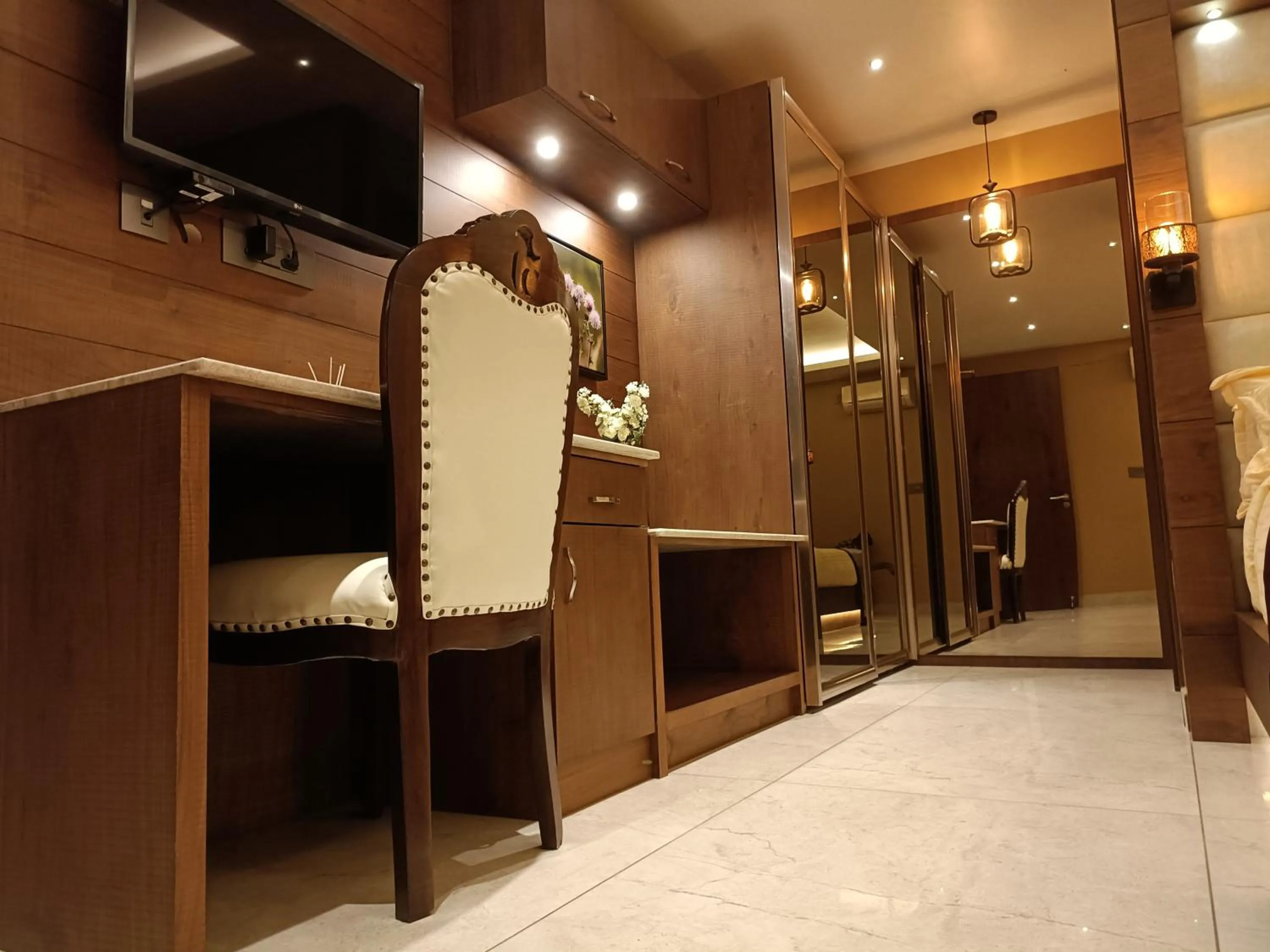 TV and multimedia in Retrieve Health & Wellness