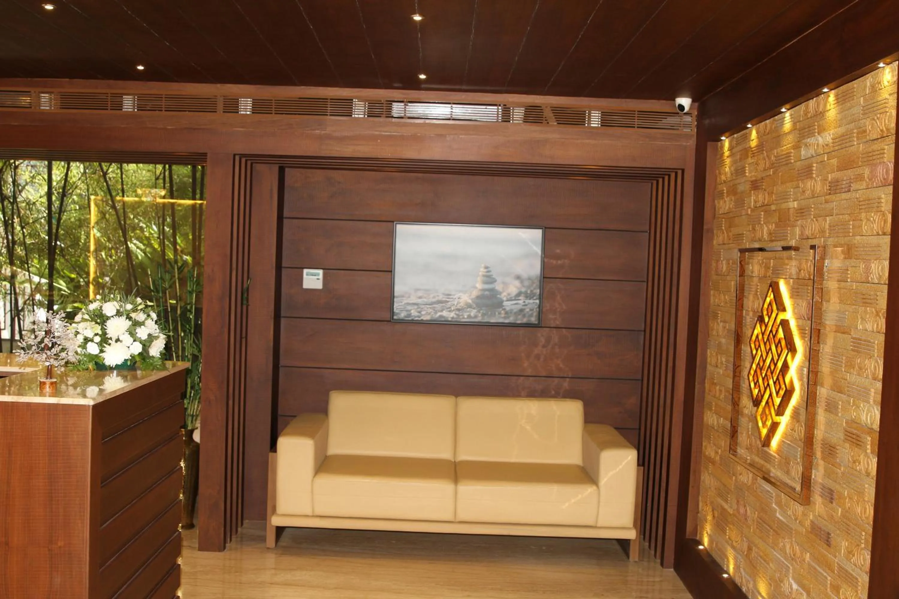 Lobby or reception in Retrieve Health & Wellness