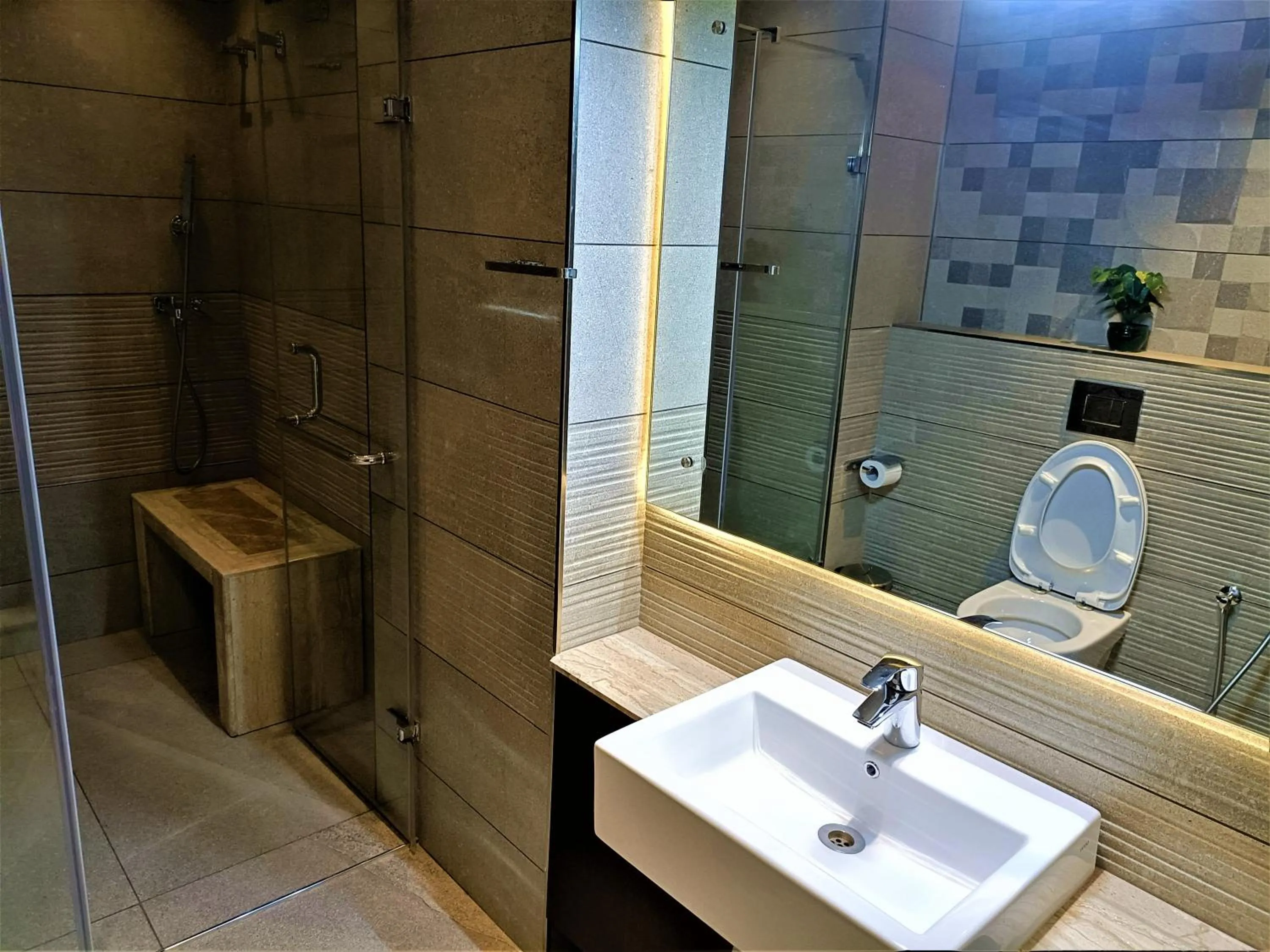 Bathroom in Retrieve Health & Wellness