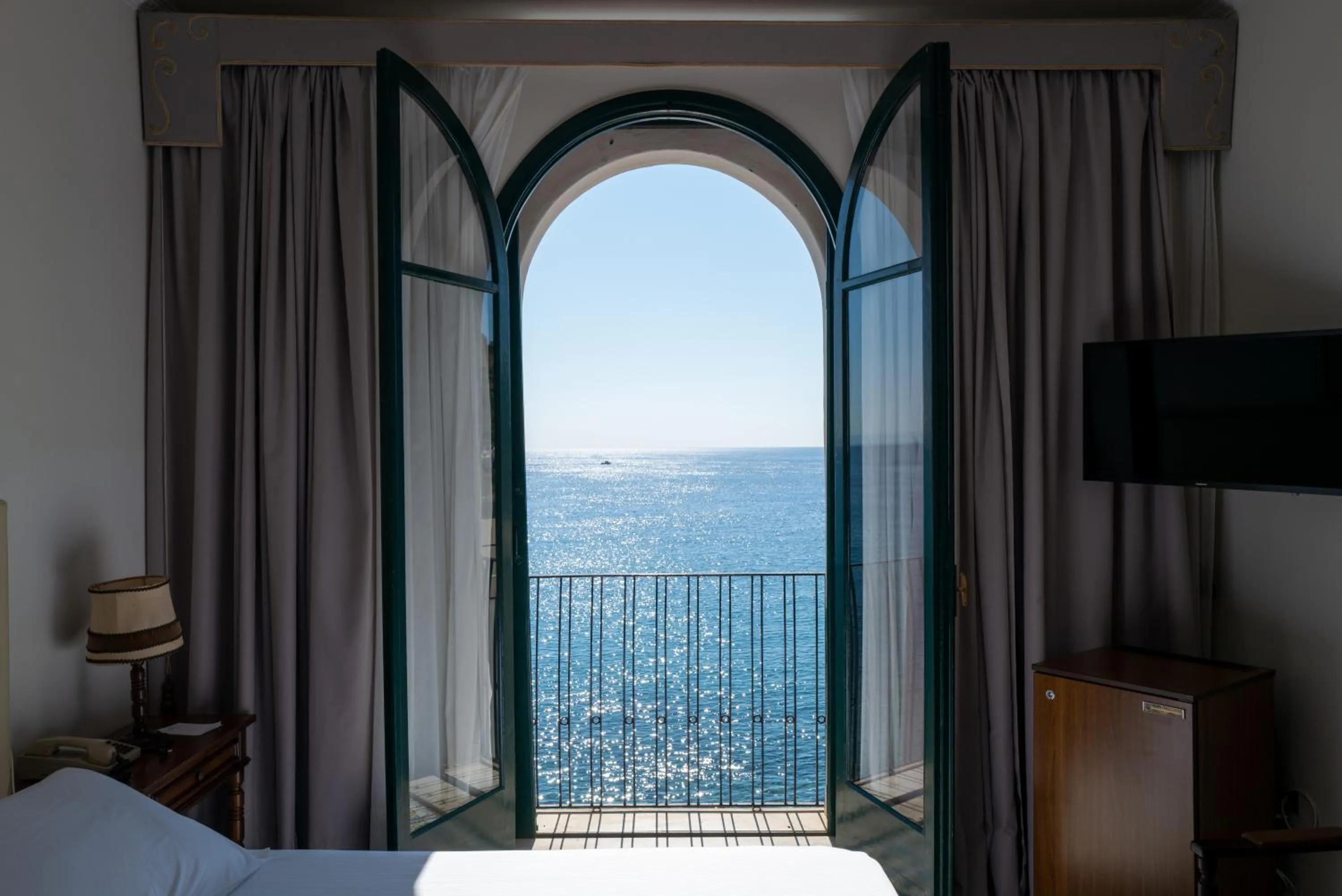 Bedroom, Bed in Hotel Lido Mediterranee