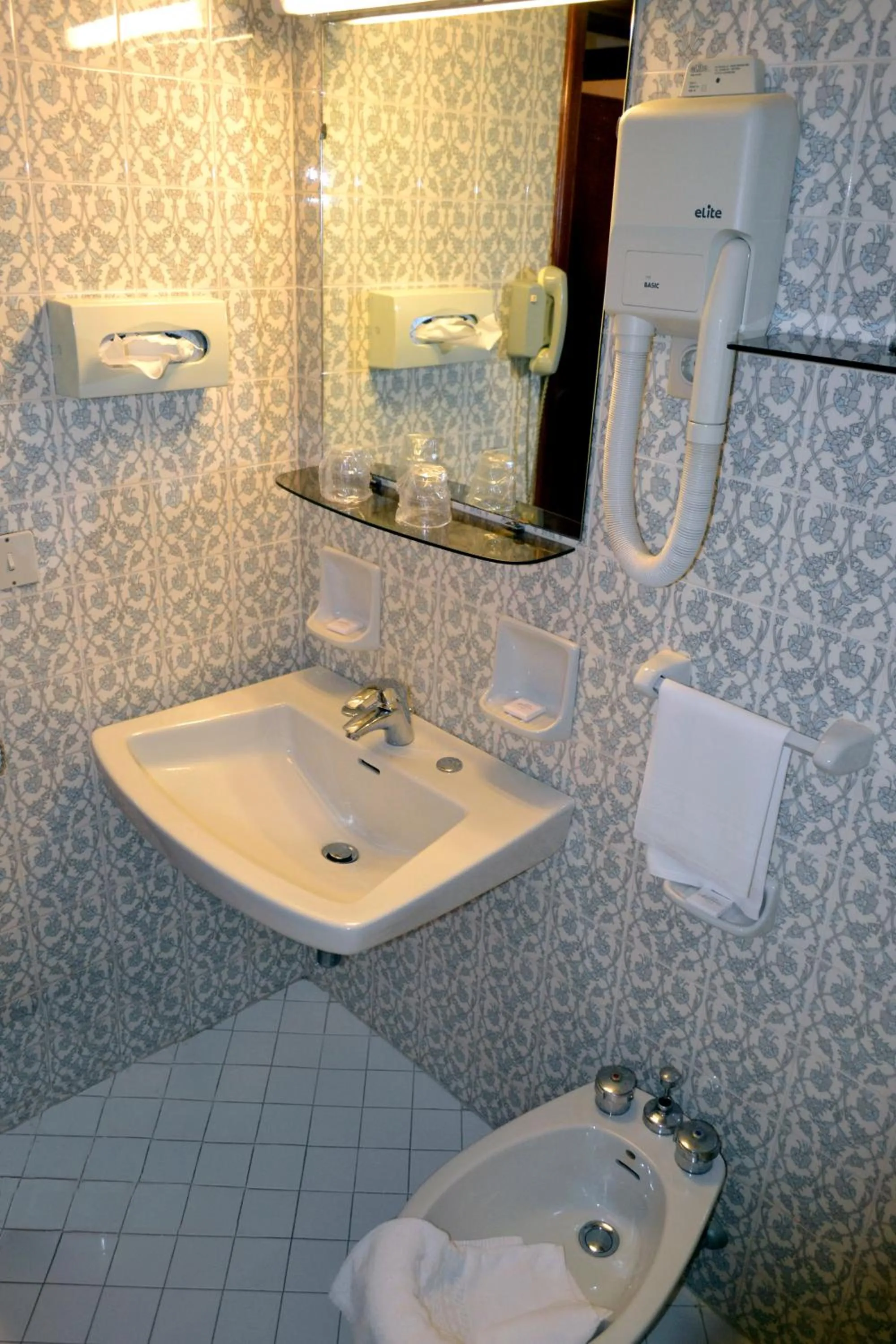 Bathroom in Hotel Lido Mediterranee