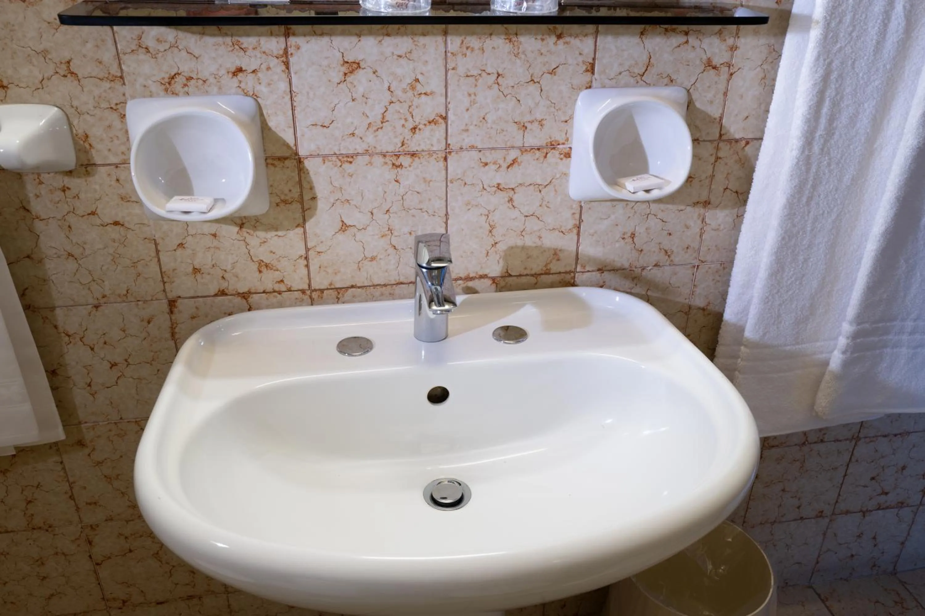 Bathroom in Hotel Lido Mediterranee