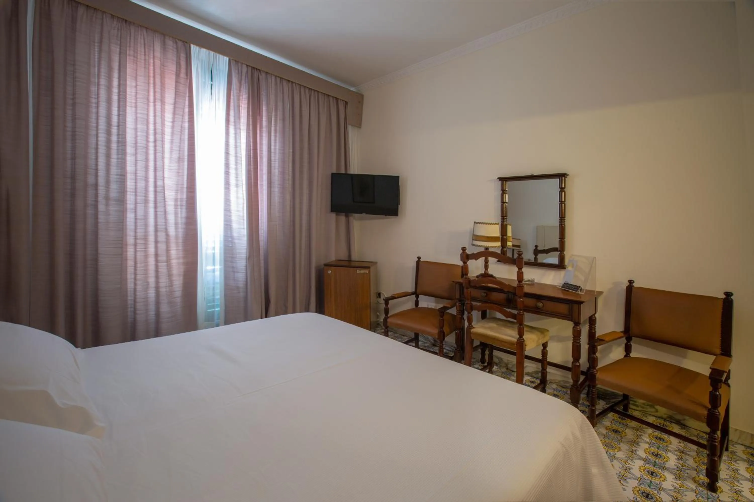 Bedroom, Bed in Hotel Lido Mediterranee