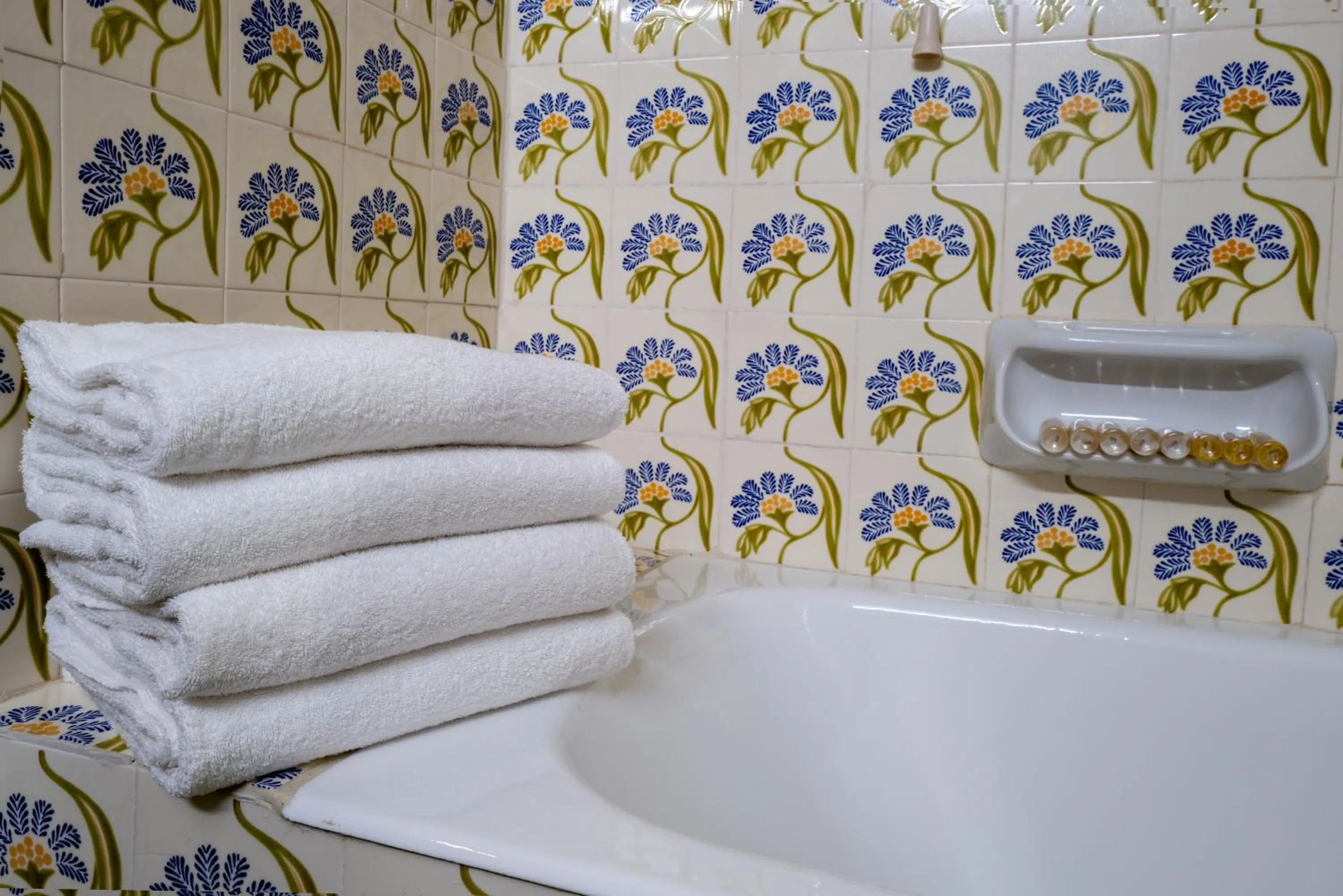 Bathroom, Bed in Hotel Lido Mediterranee