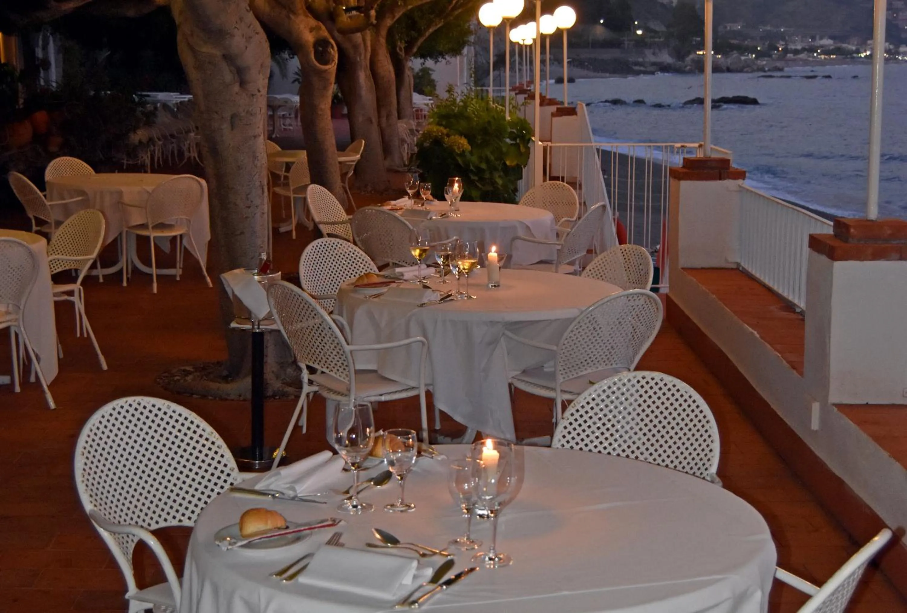Restaurant/places to eat in Hotel Lido Mediterranee