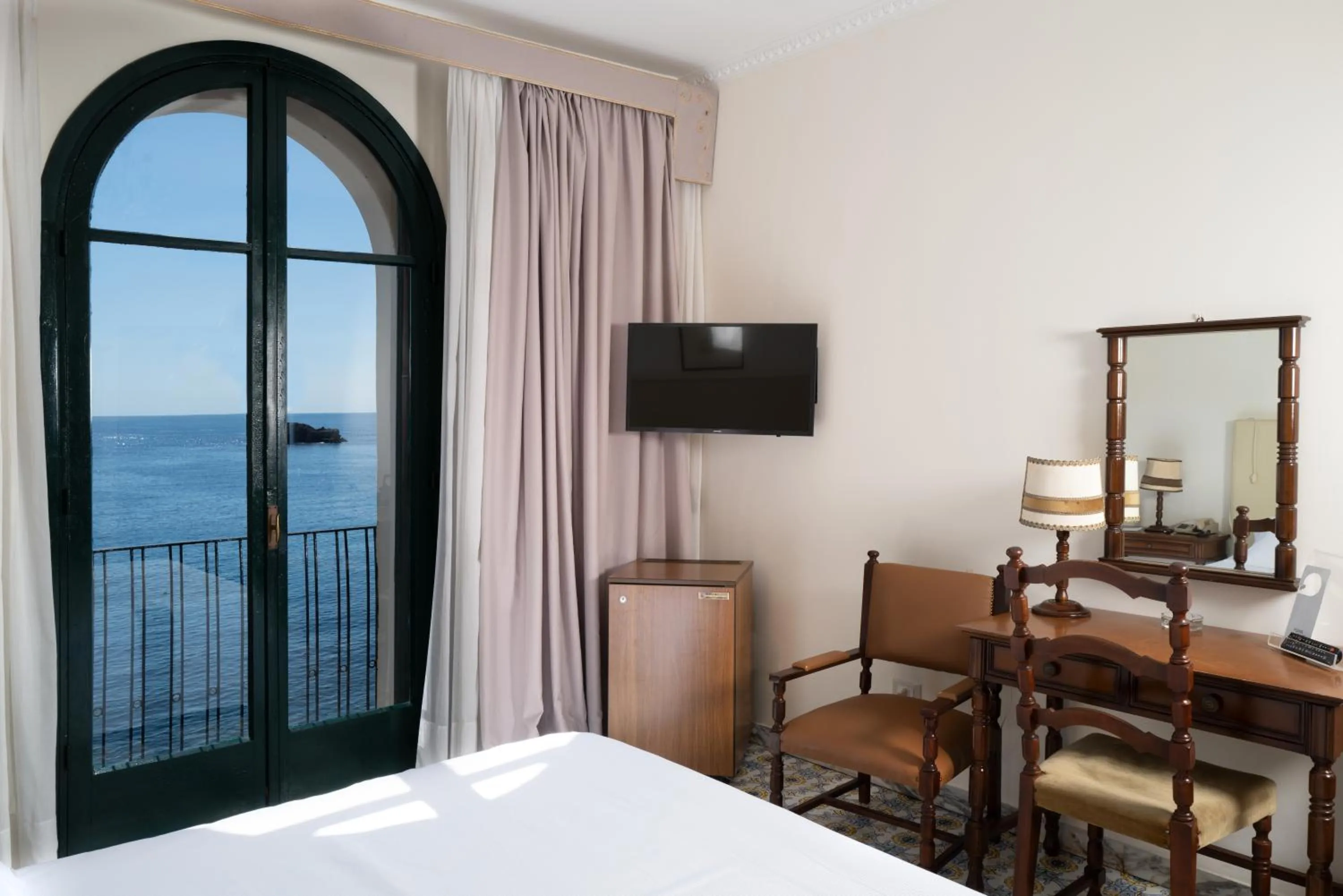 Bedroom, Bed in Hotel Lido Mediterranee