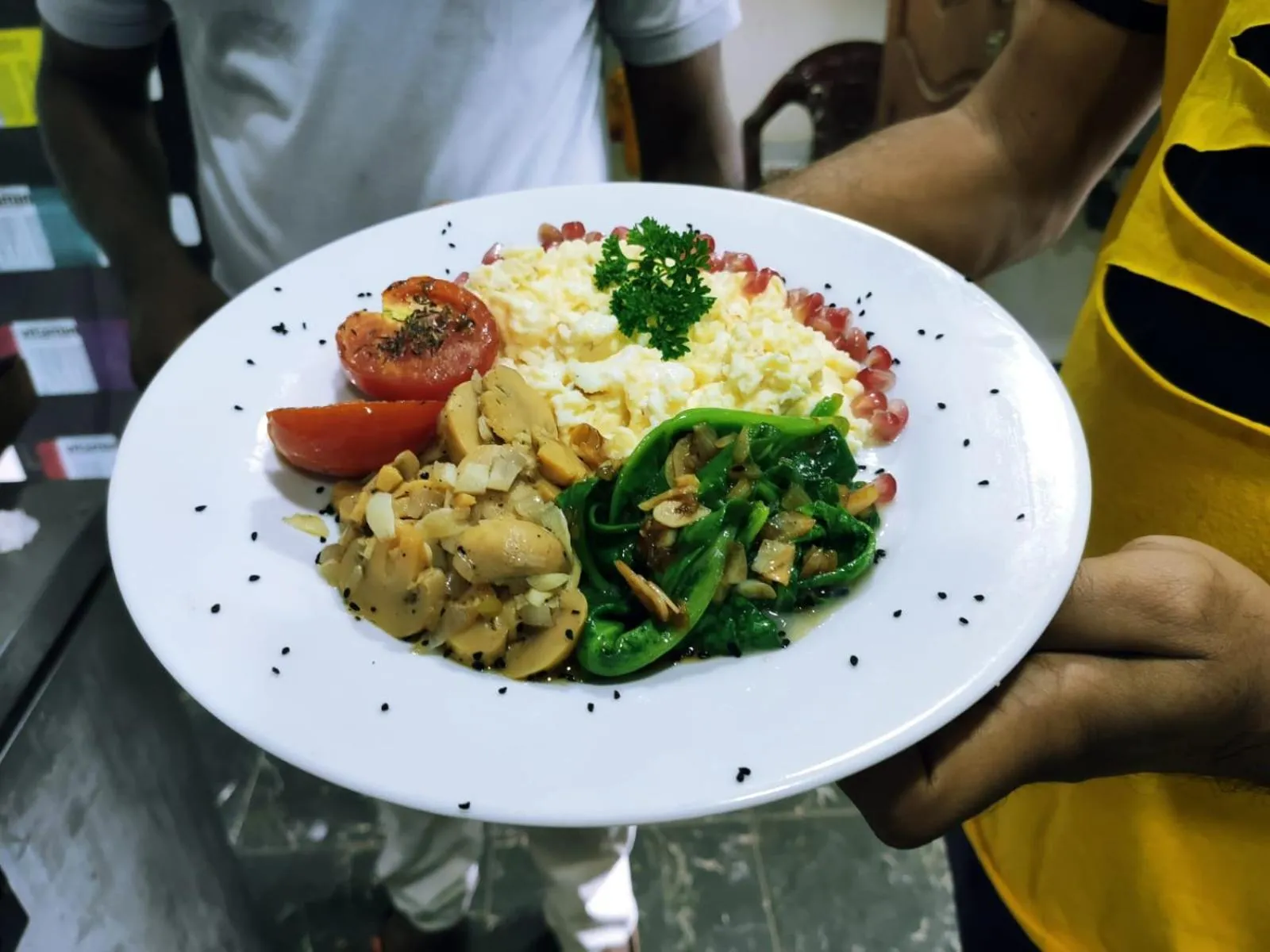 Food and drinks in Anukama Resort