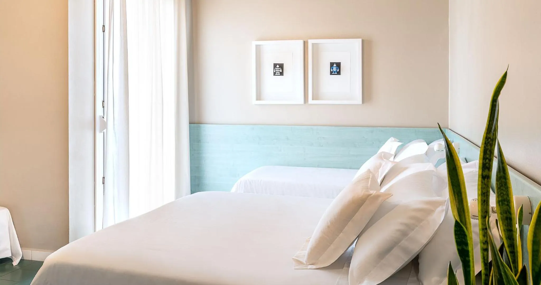 Bed in Victoria Palace Hotel