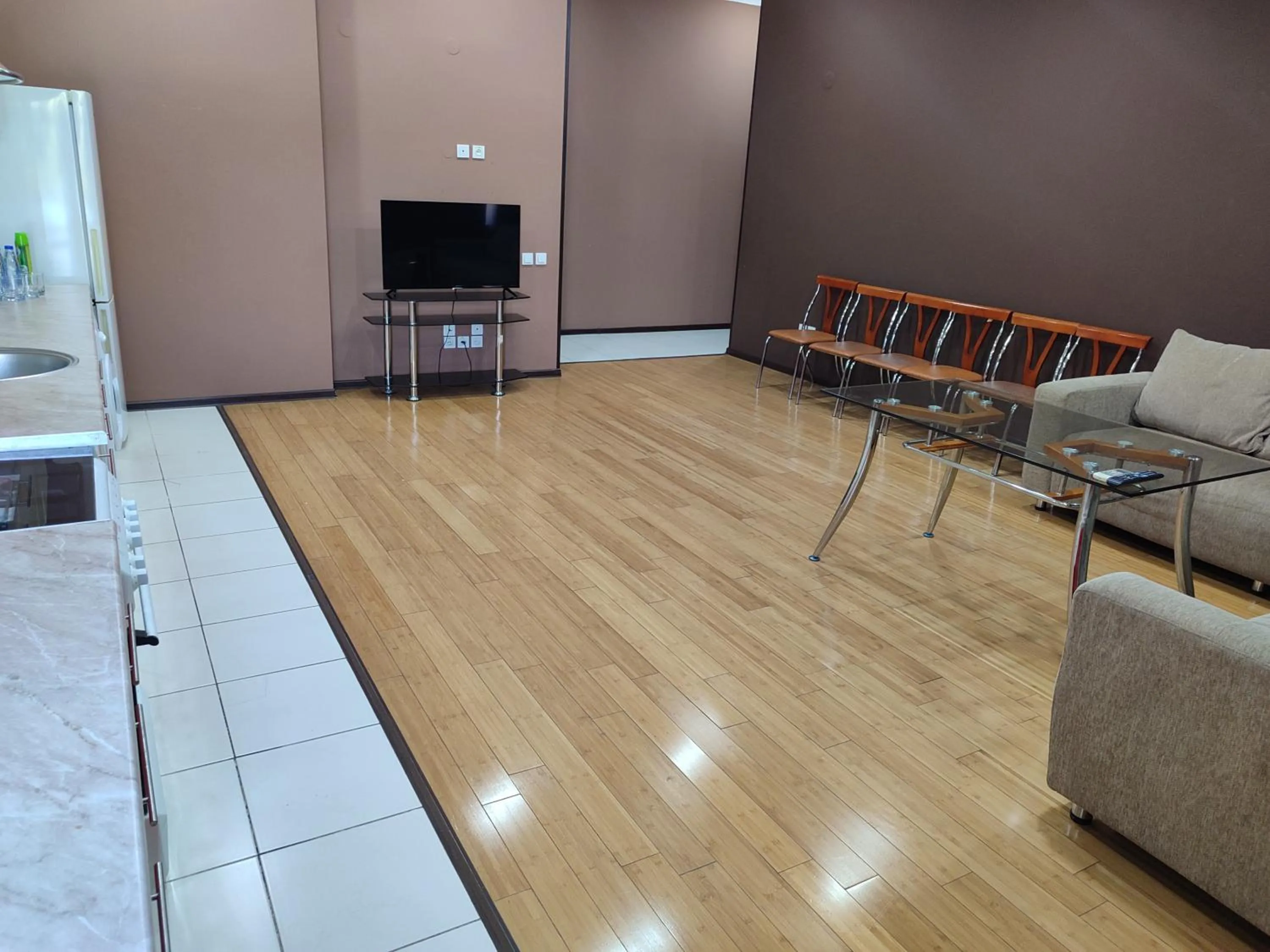 Living room in Grand Avenue Hotel