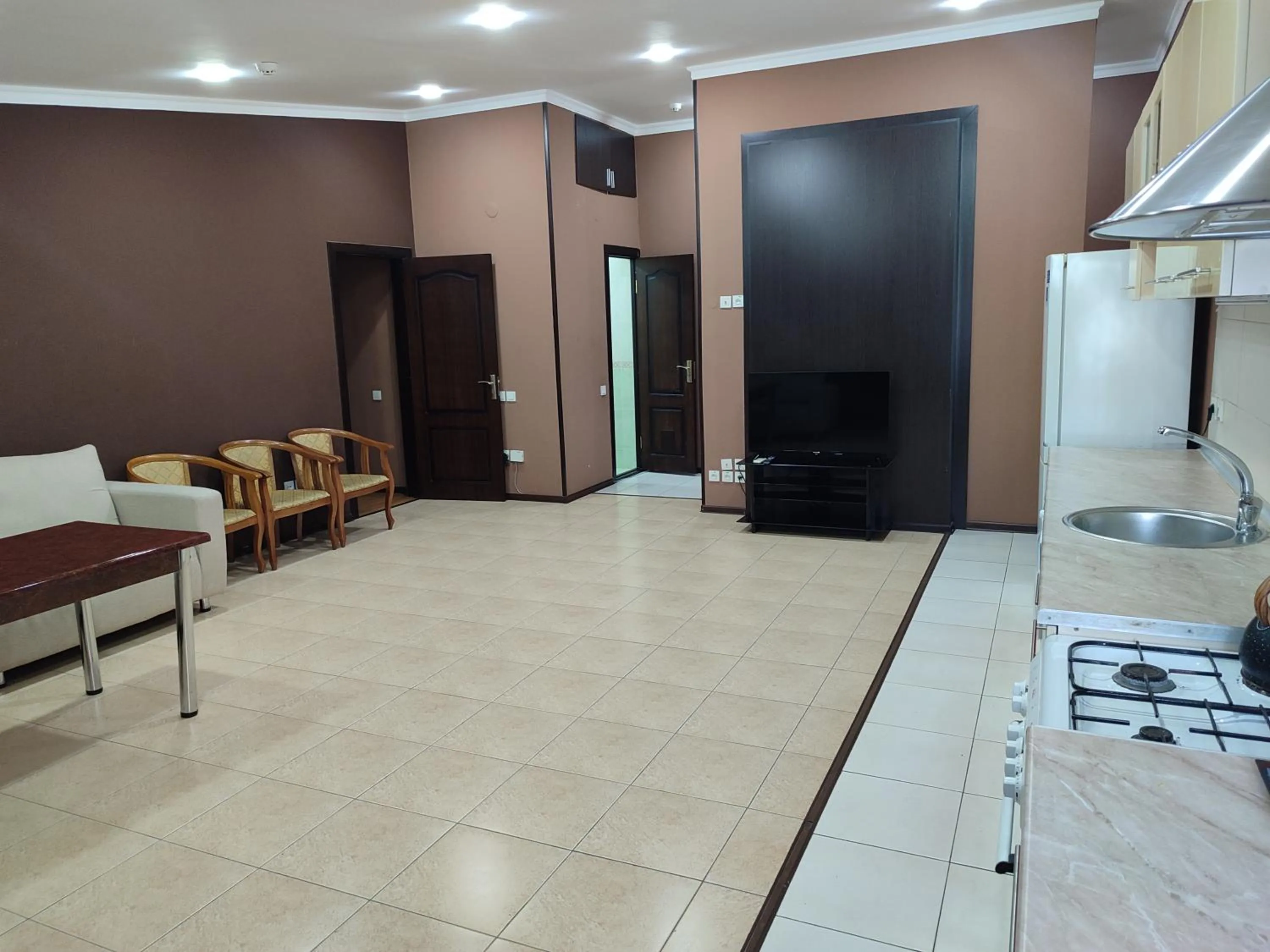 Kitchen or kitchenette in Grand Avenue Hotel