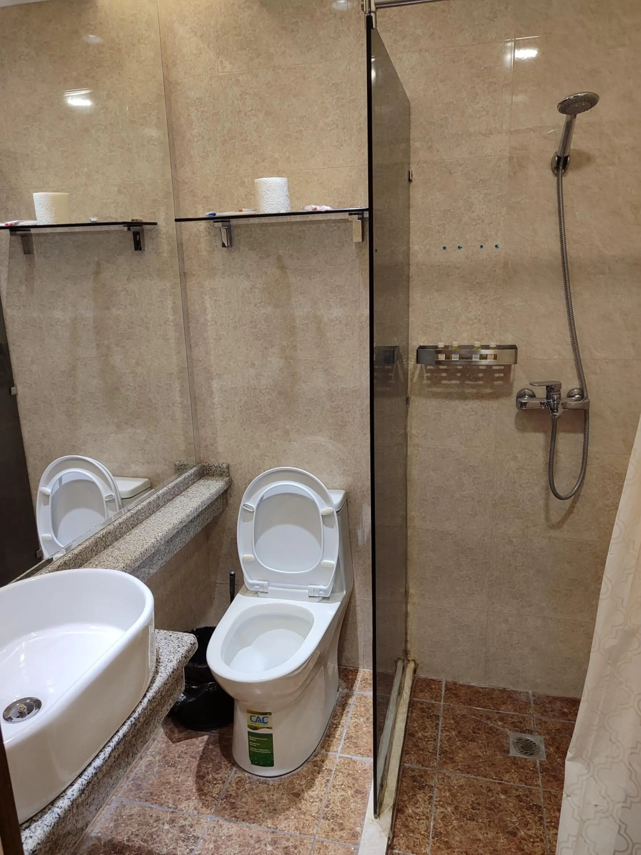 Shower in Grand Avenue Hotel