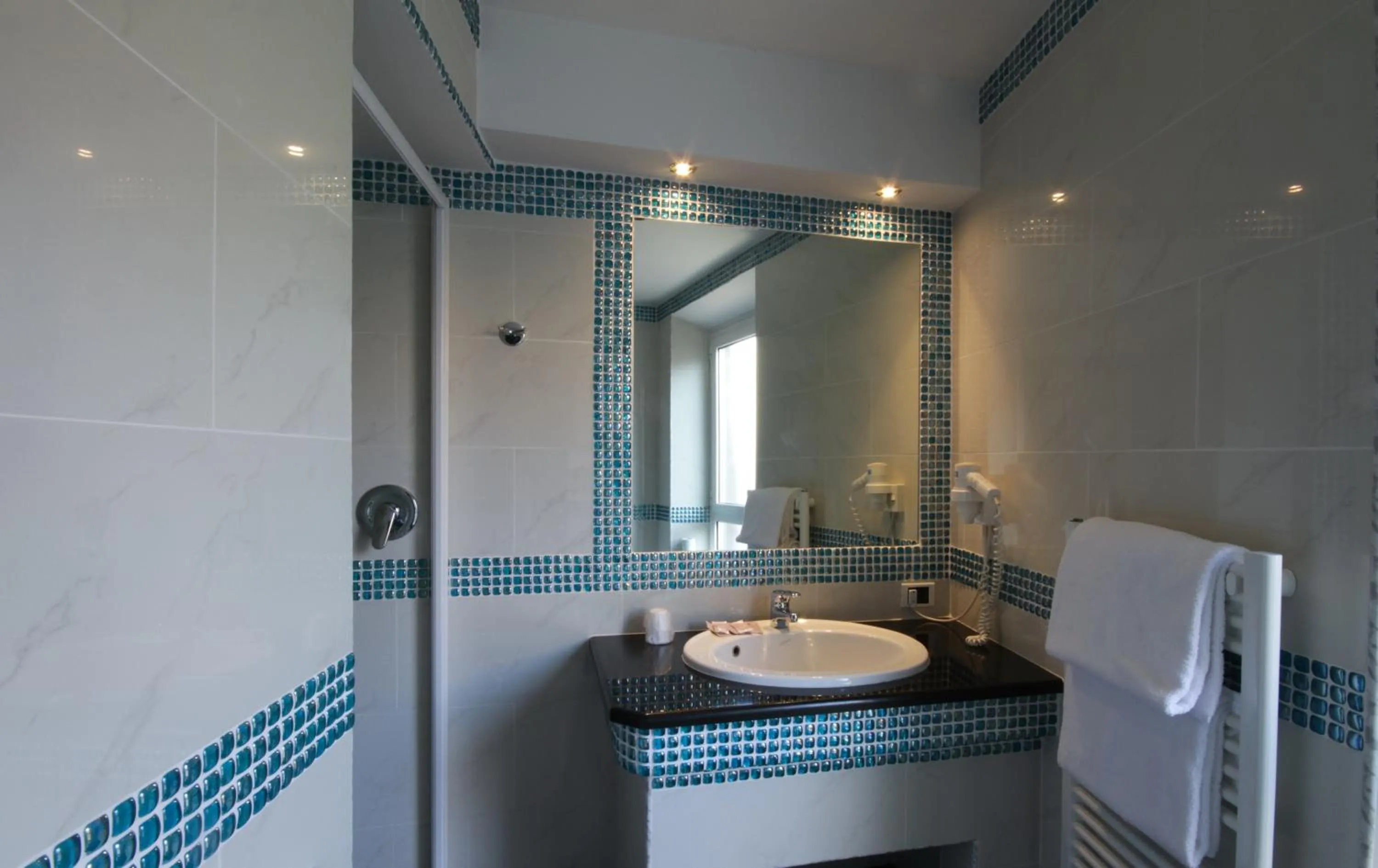 Shower in Hotel Canova