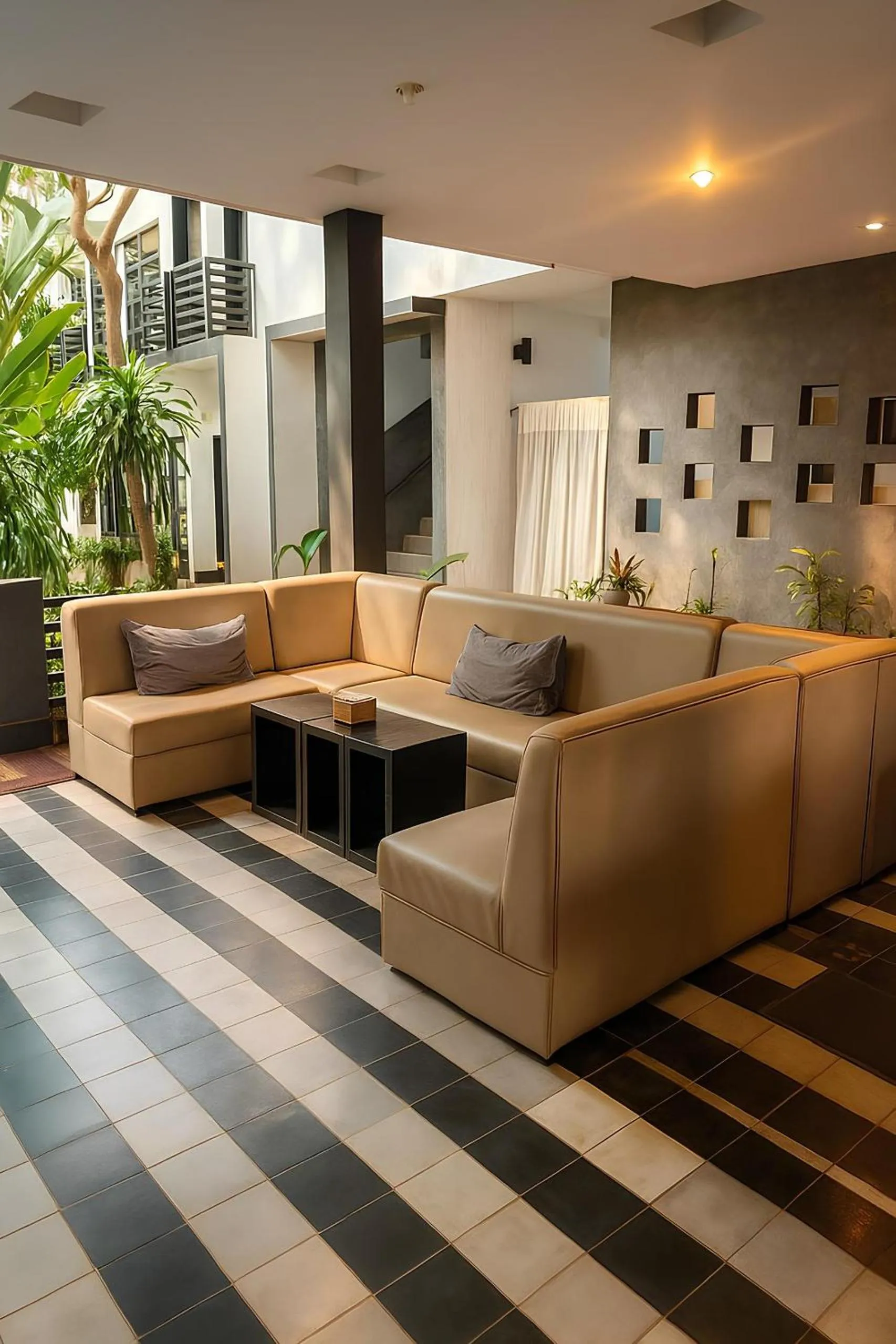 Restaurant/places to eat in Prana Hotel