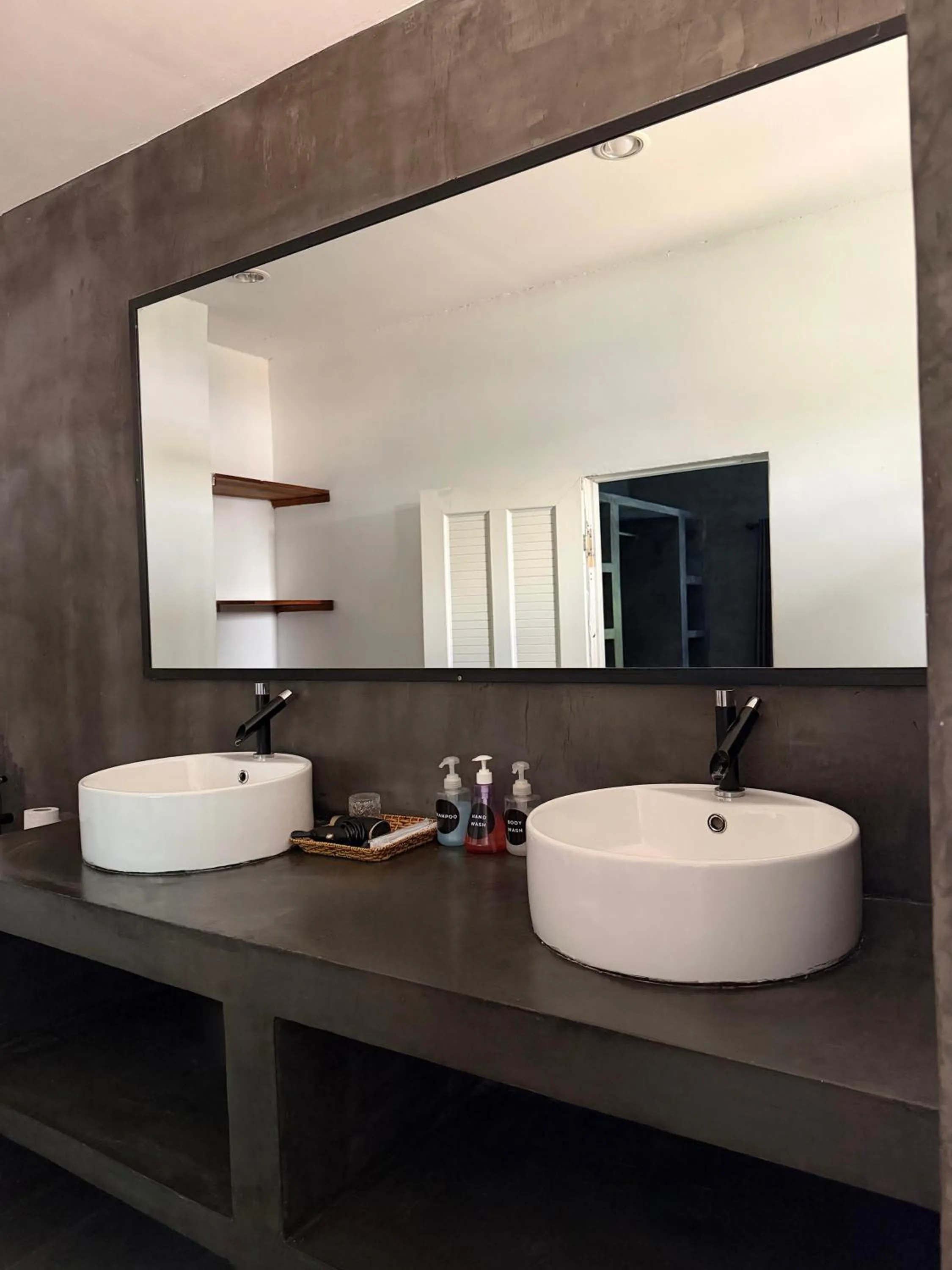 Bathroom in Prana Hotel