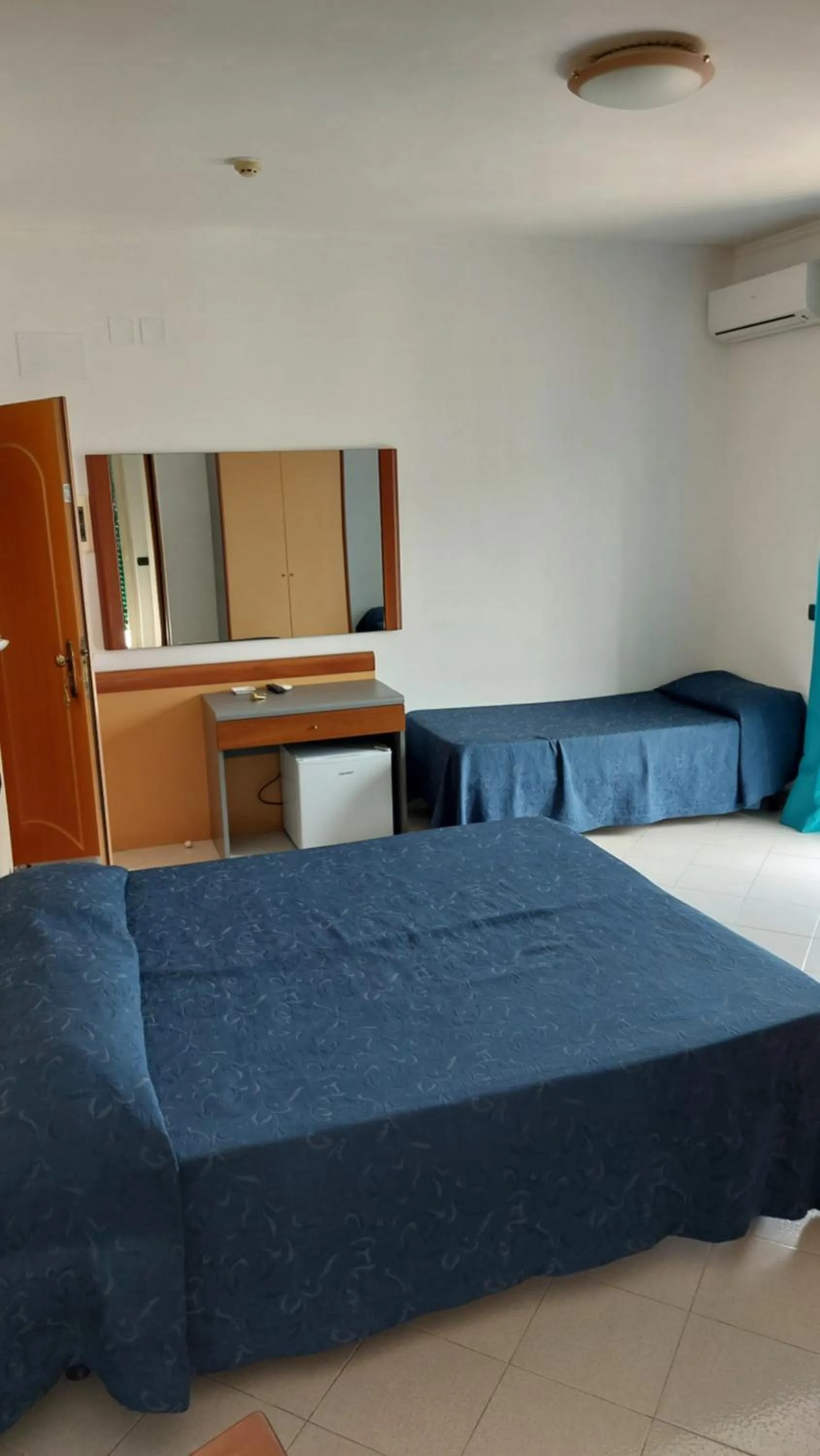 Bed in Hotel Klein Wien