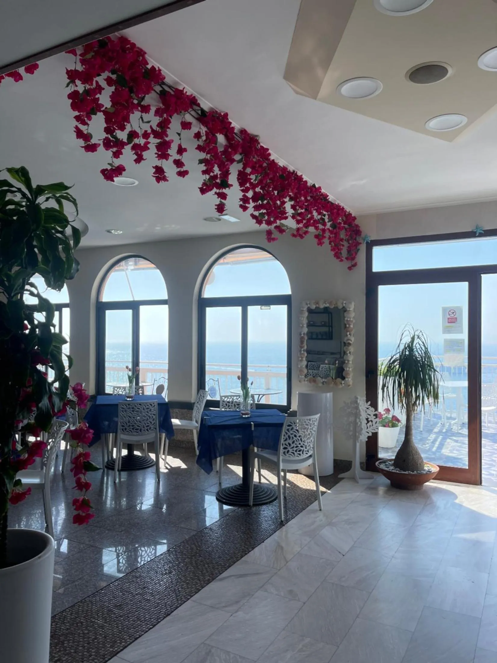 Restaurant/places to eat in Hotel Klein Wien