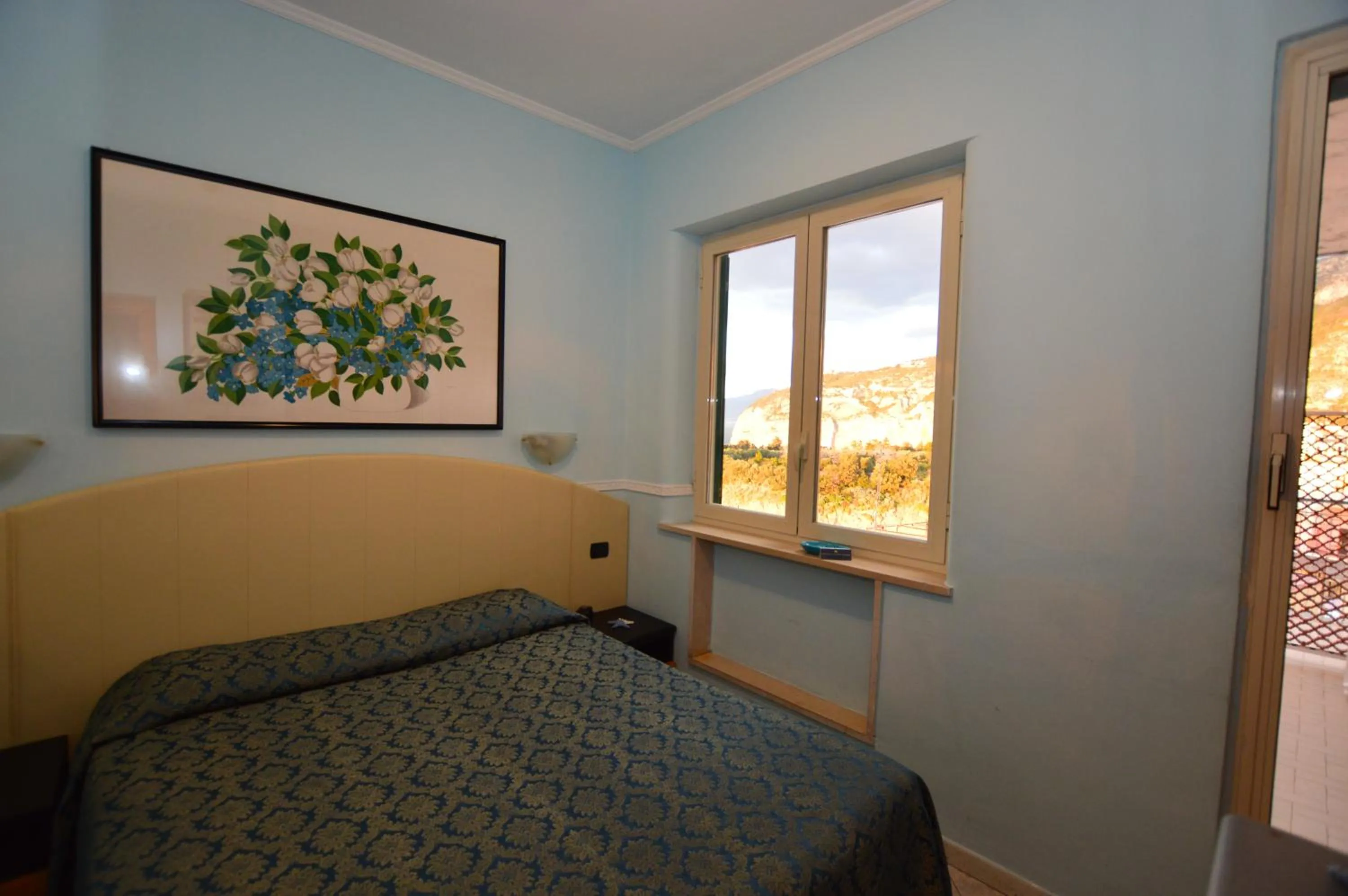 Bed in Hotel Klein Wien