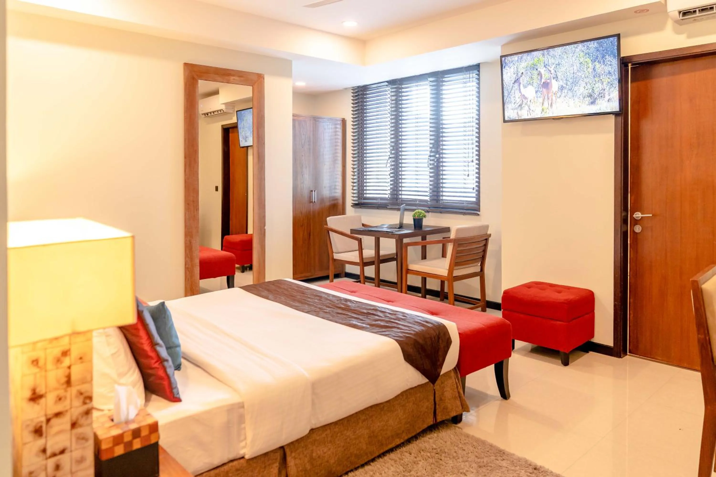 Bed in The Somerset Hotel