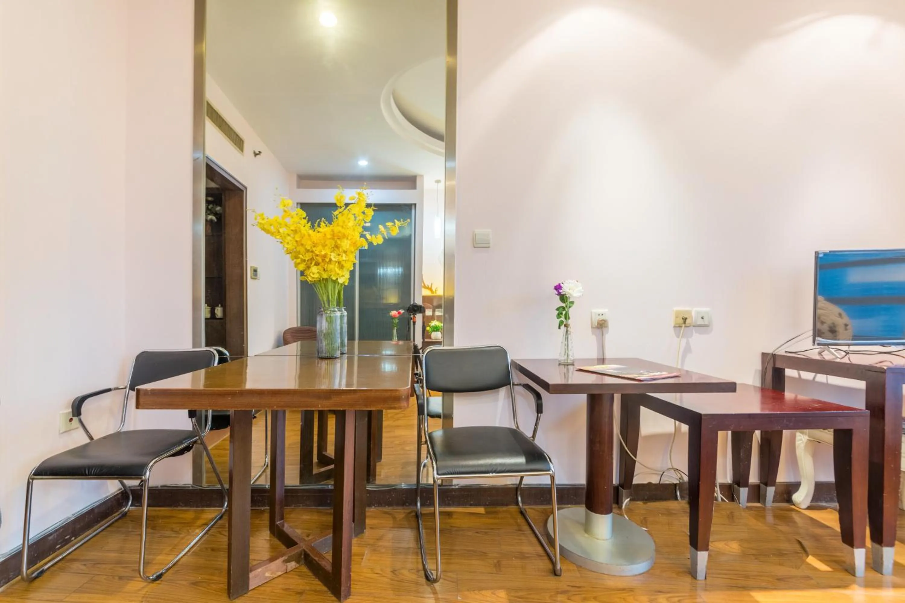 Living room in Shanghai Jiarong Hotel Apartment