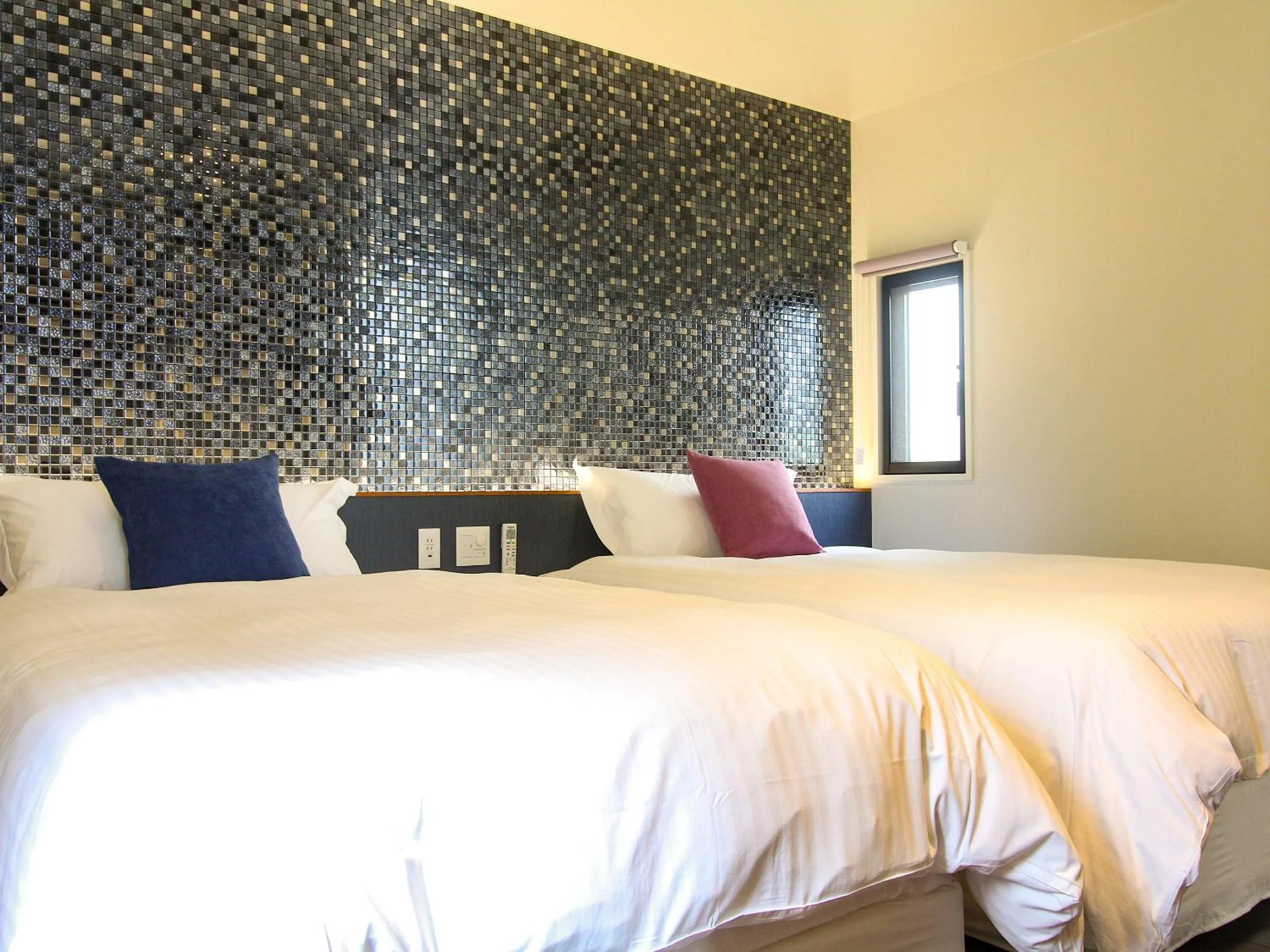 Photo of the whole room, Bed in villa LIFE INDAH sumuide