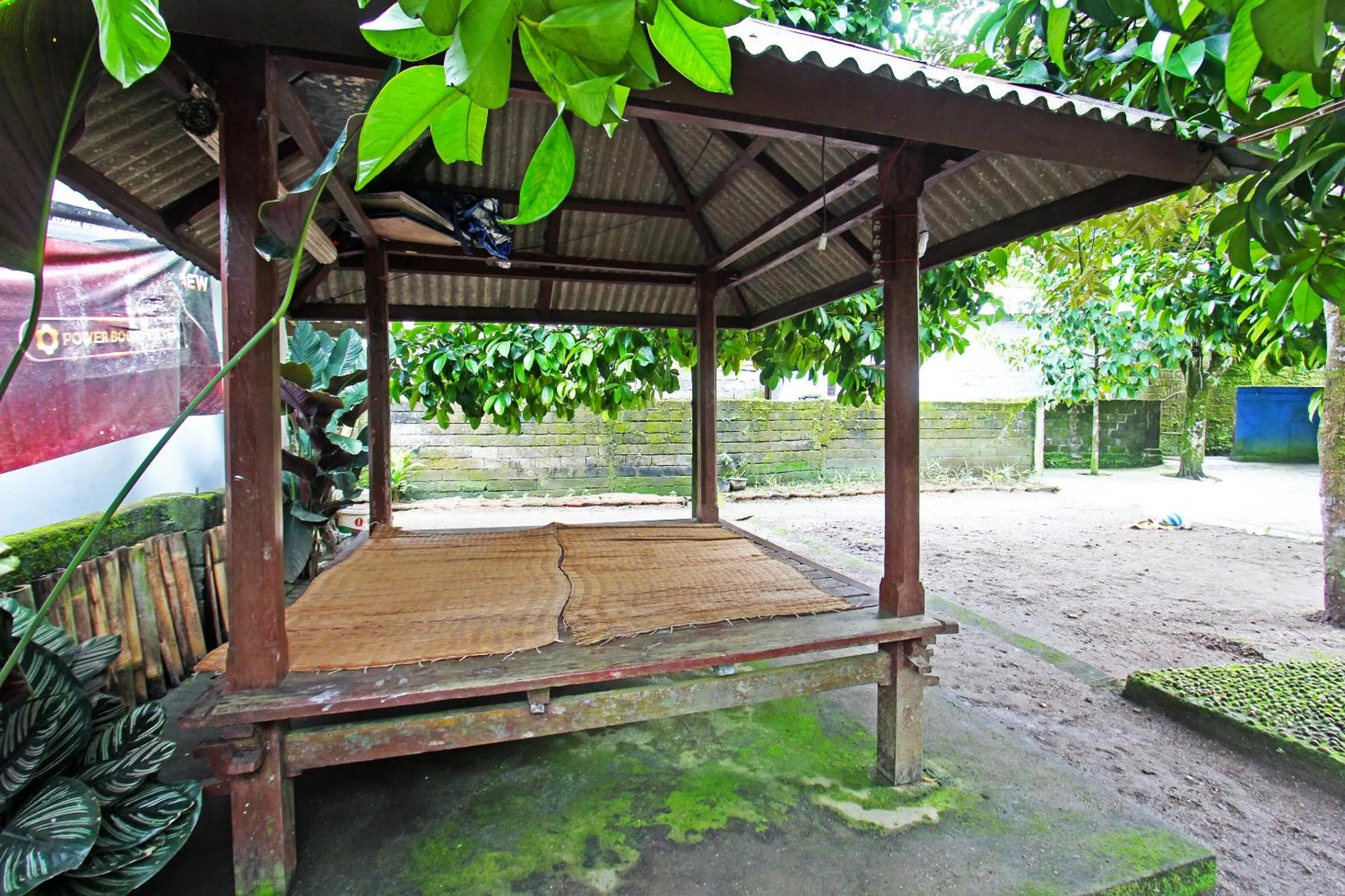 Lobby or reception in Hotel O Dani HomestayNearSesaot Lodge