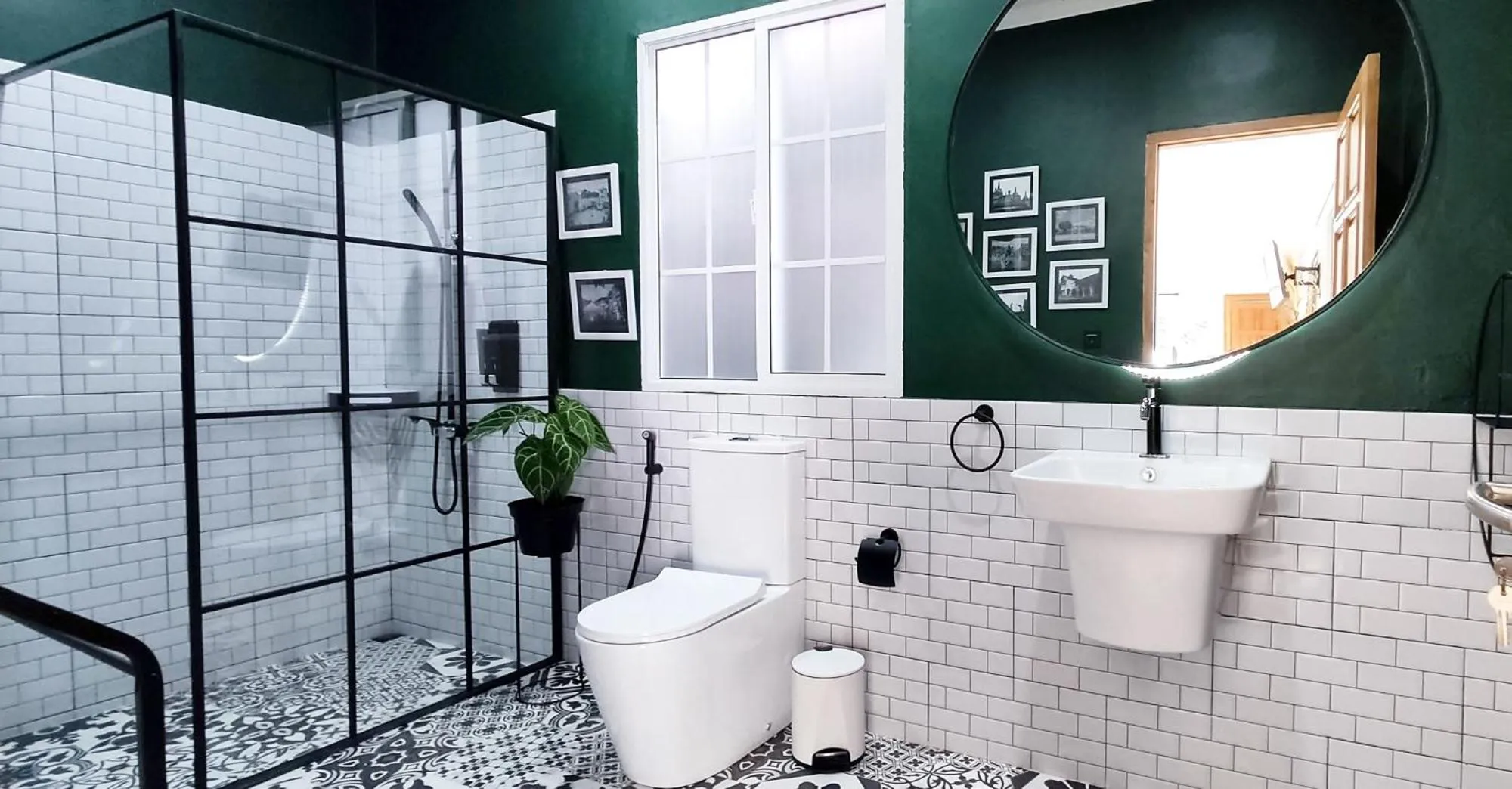 Shower in Jogja Life Villas