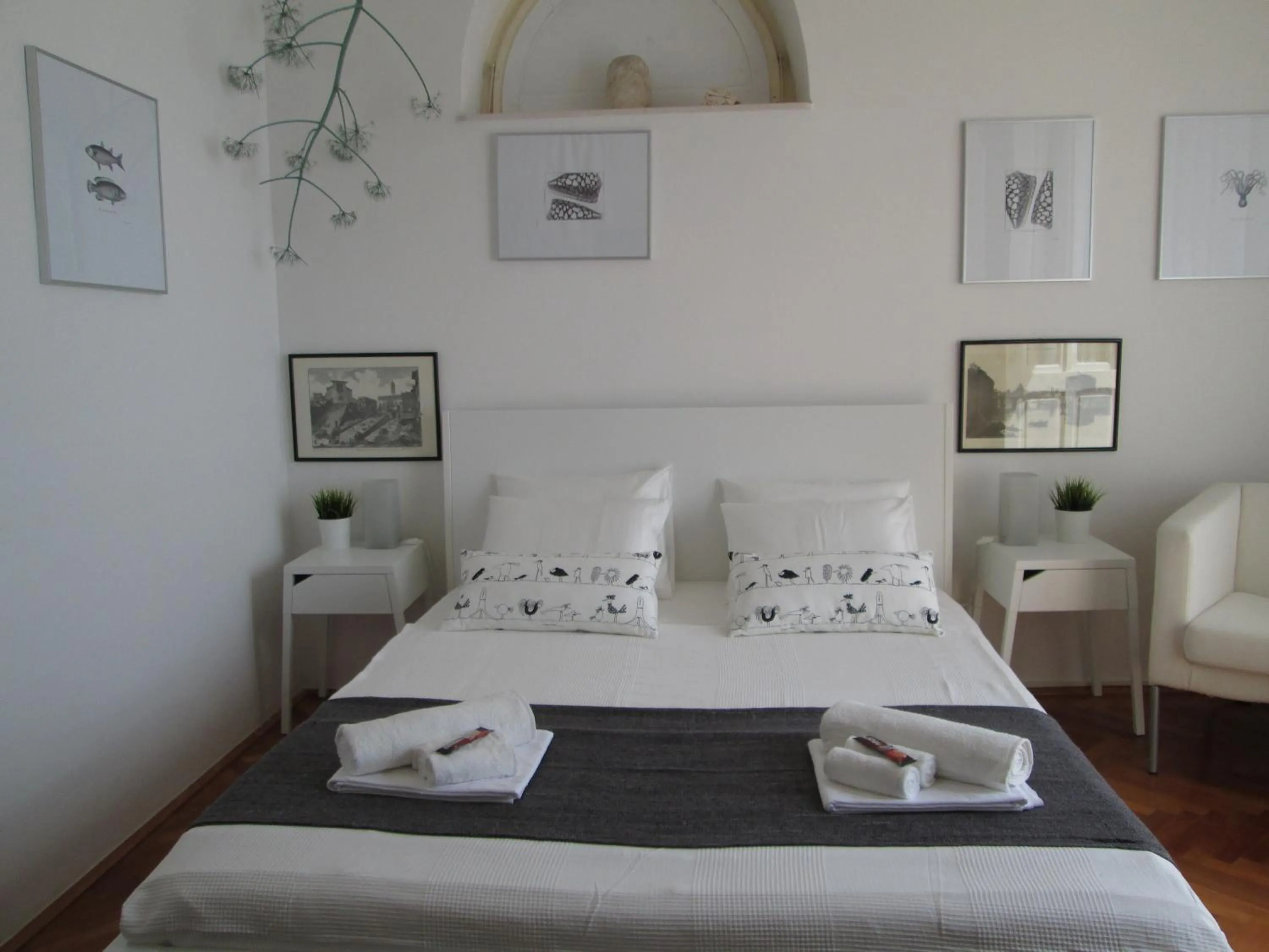 St. Lazarus Room