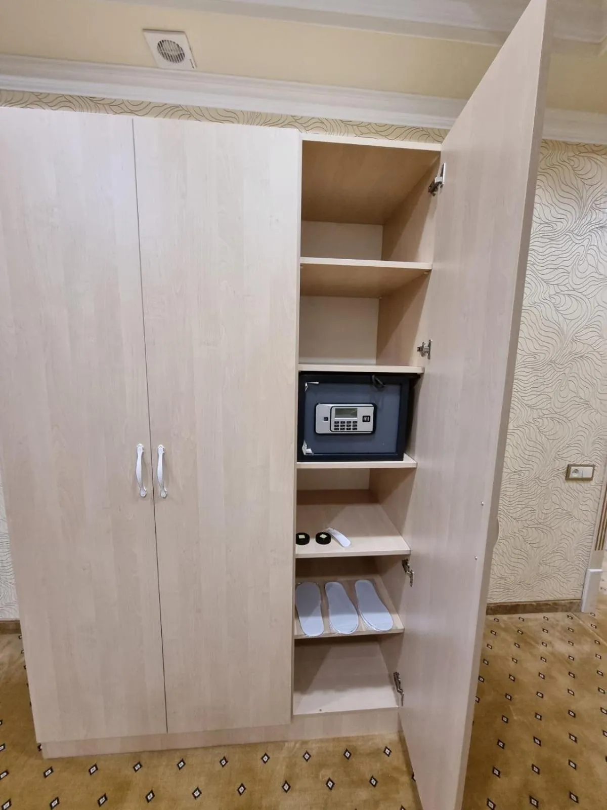 safe in Anga Yerevan Hotel