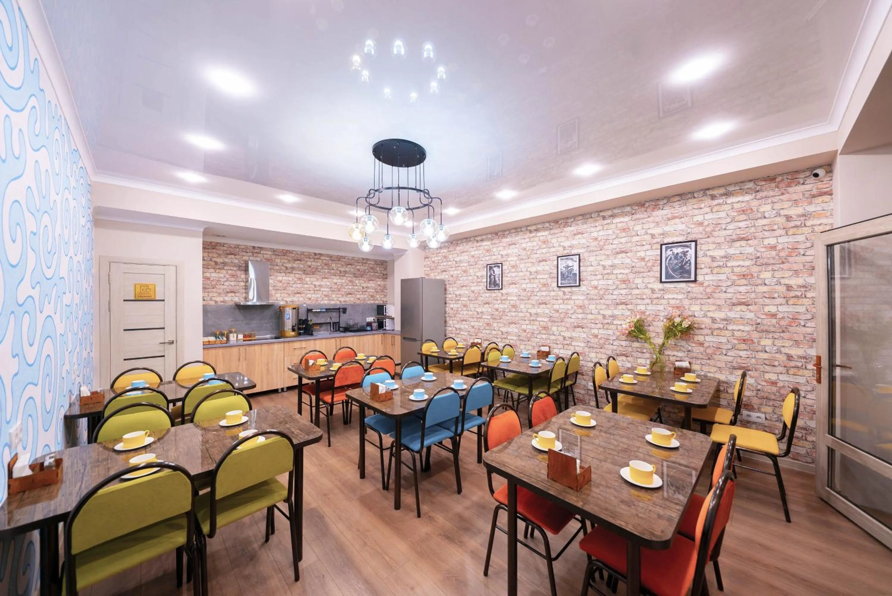 Restaurant/places to eat in Kaganat Hostel