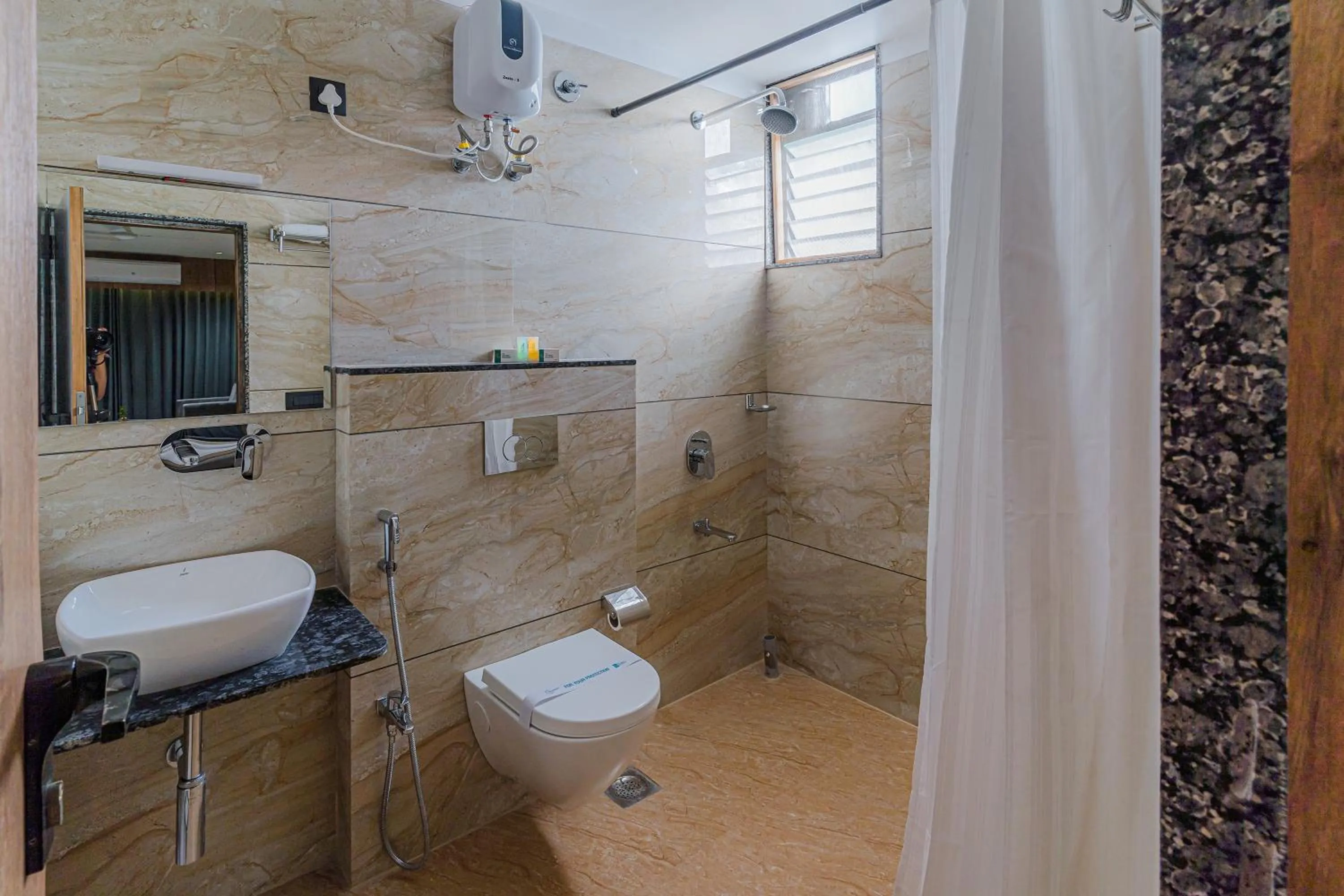 Hotel The Grand Heaven