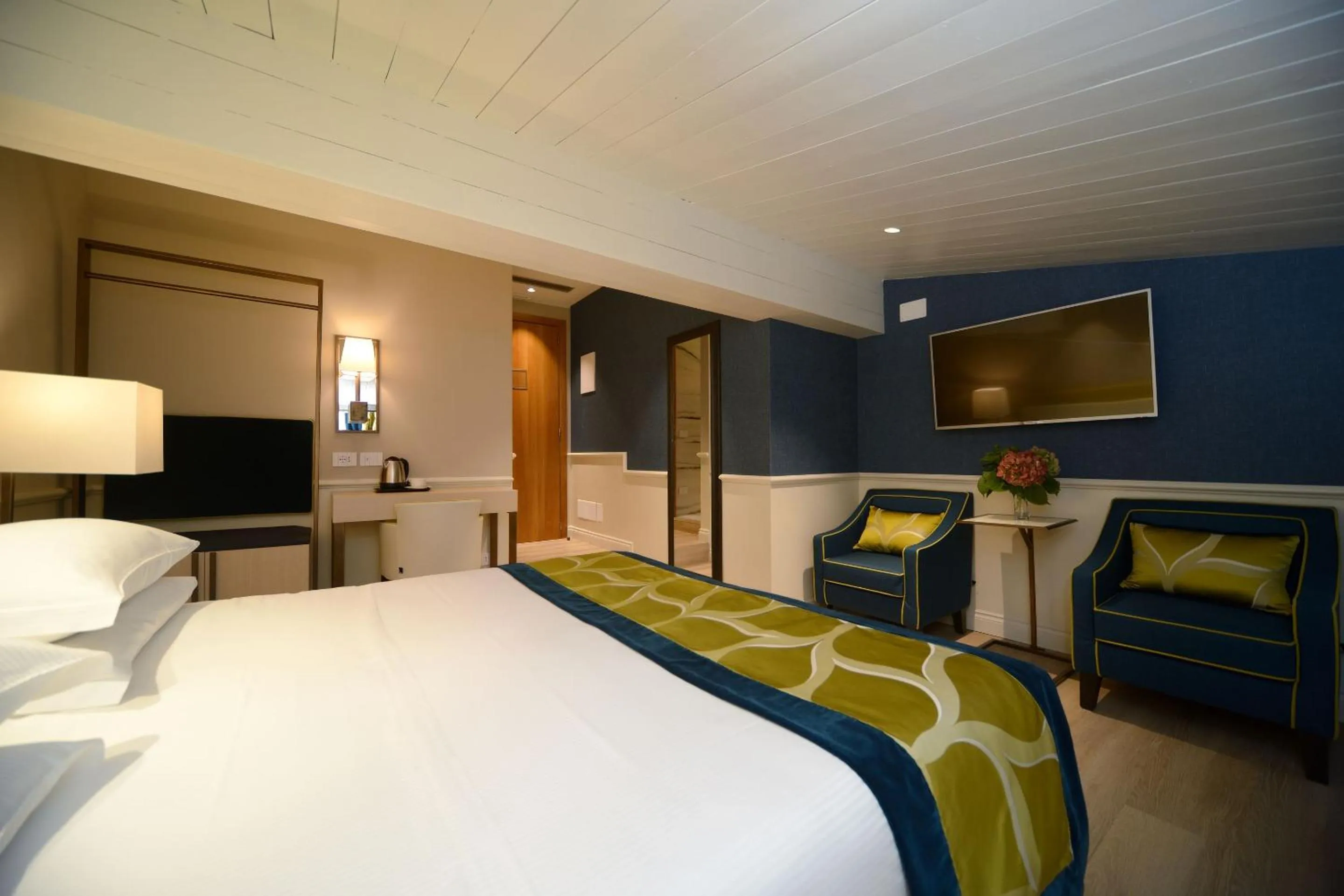 Photo of the whole room, Bed in Hotel Canon d'Oro