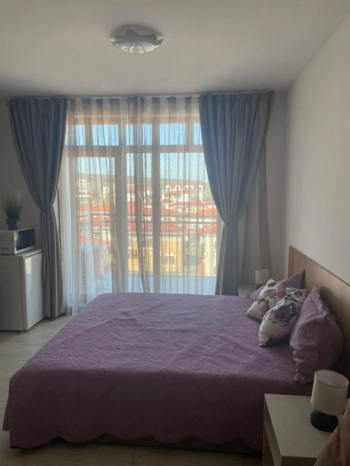 Bedroom, Bed in Green Life Private apartments