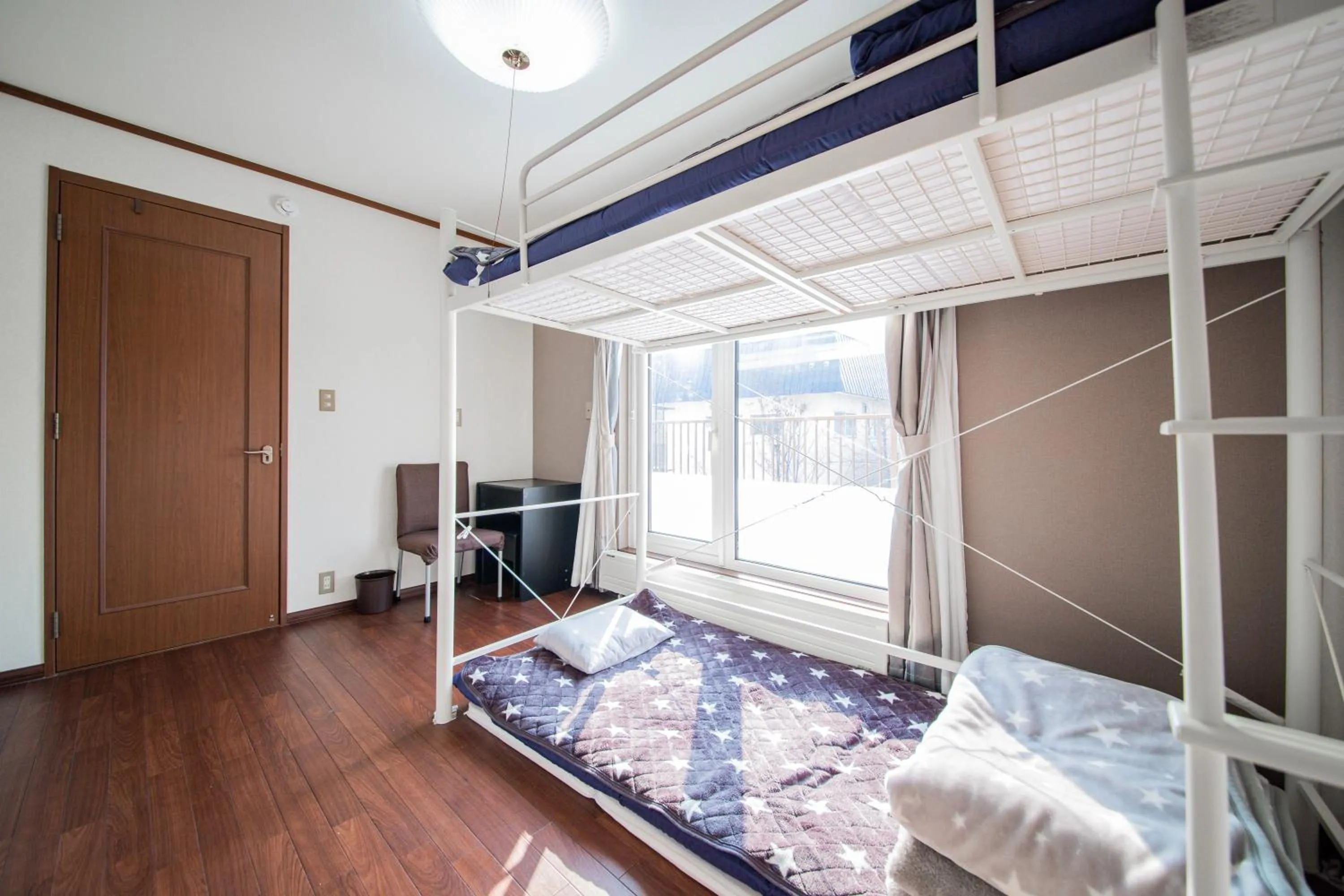 Bed in DOWNTOWN　TOKO11