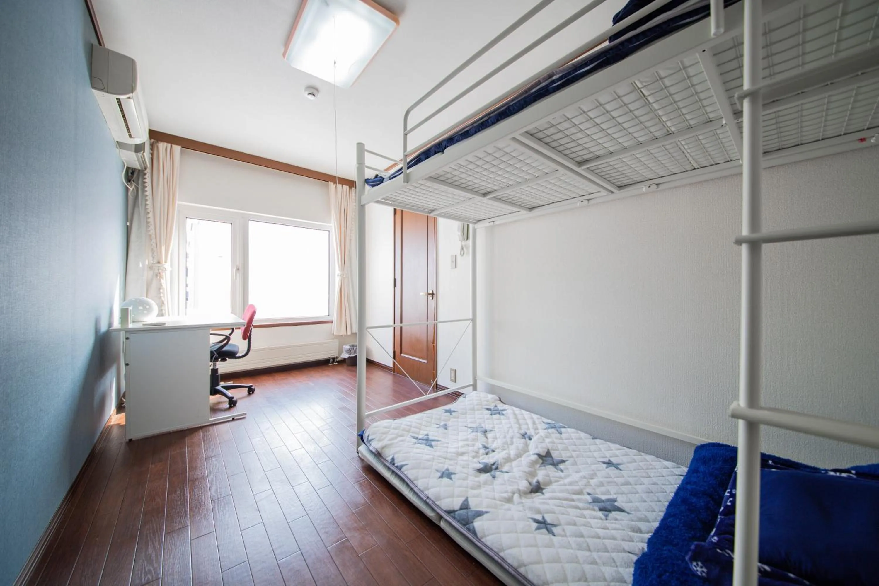 Bed in DOWNTOWN　TOKO11