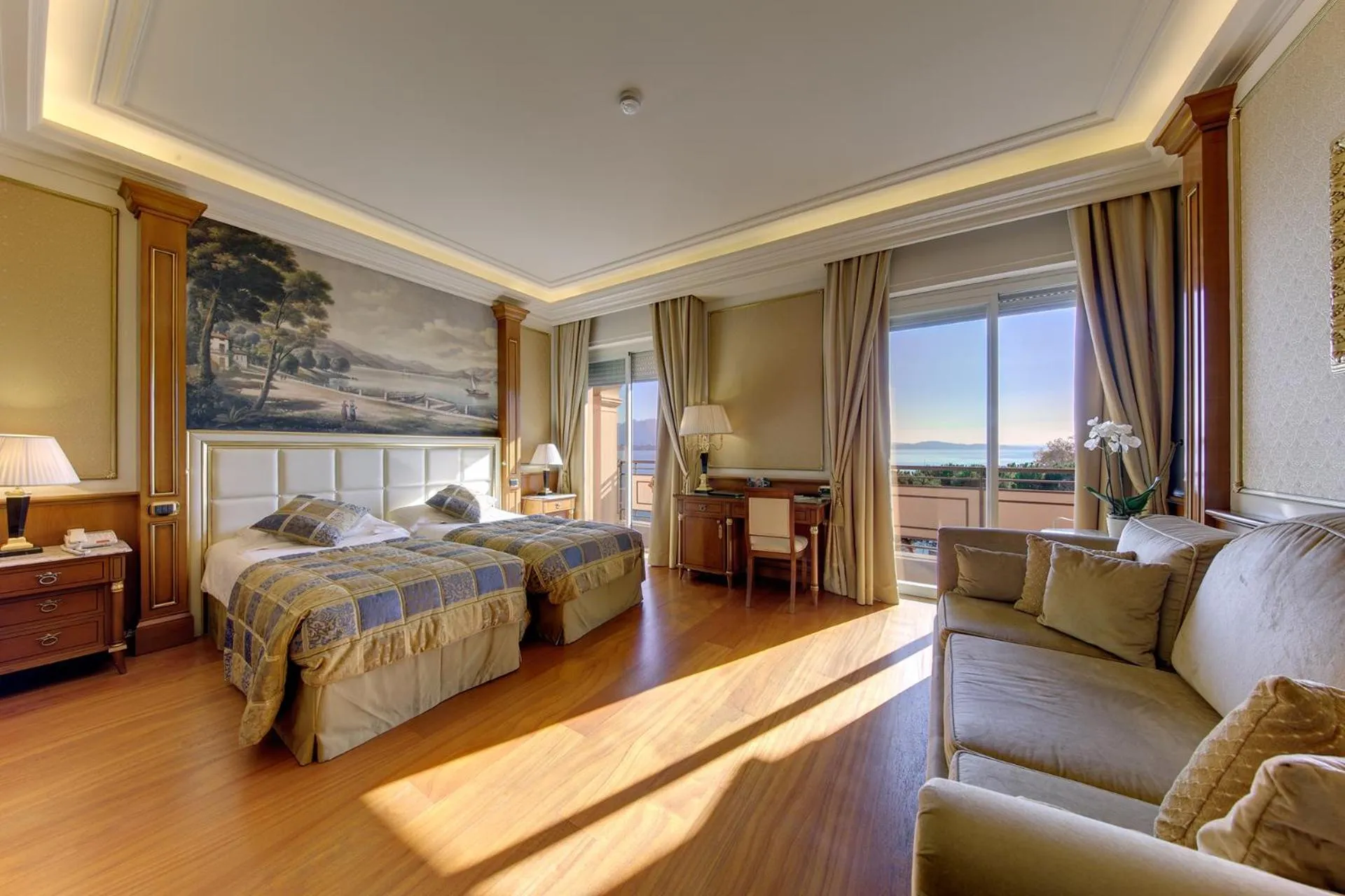 Bed in Hotel Splendid