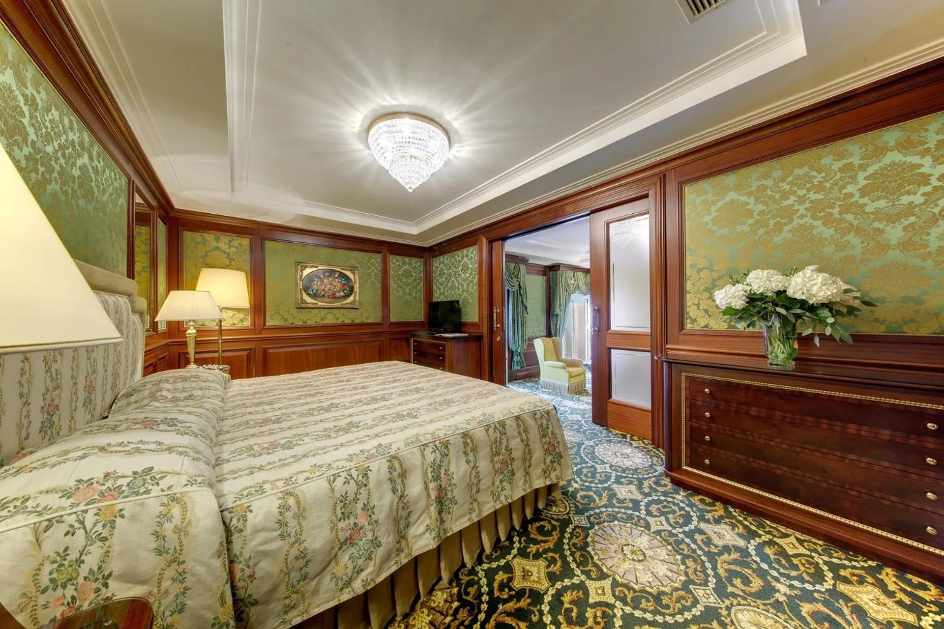 Bed in Hotel Splendid