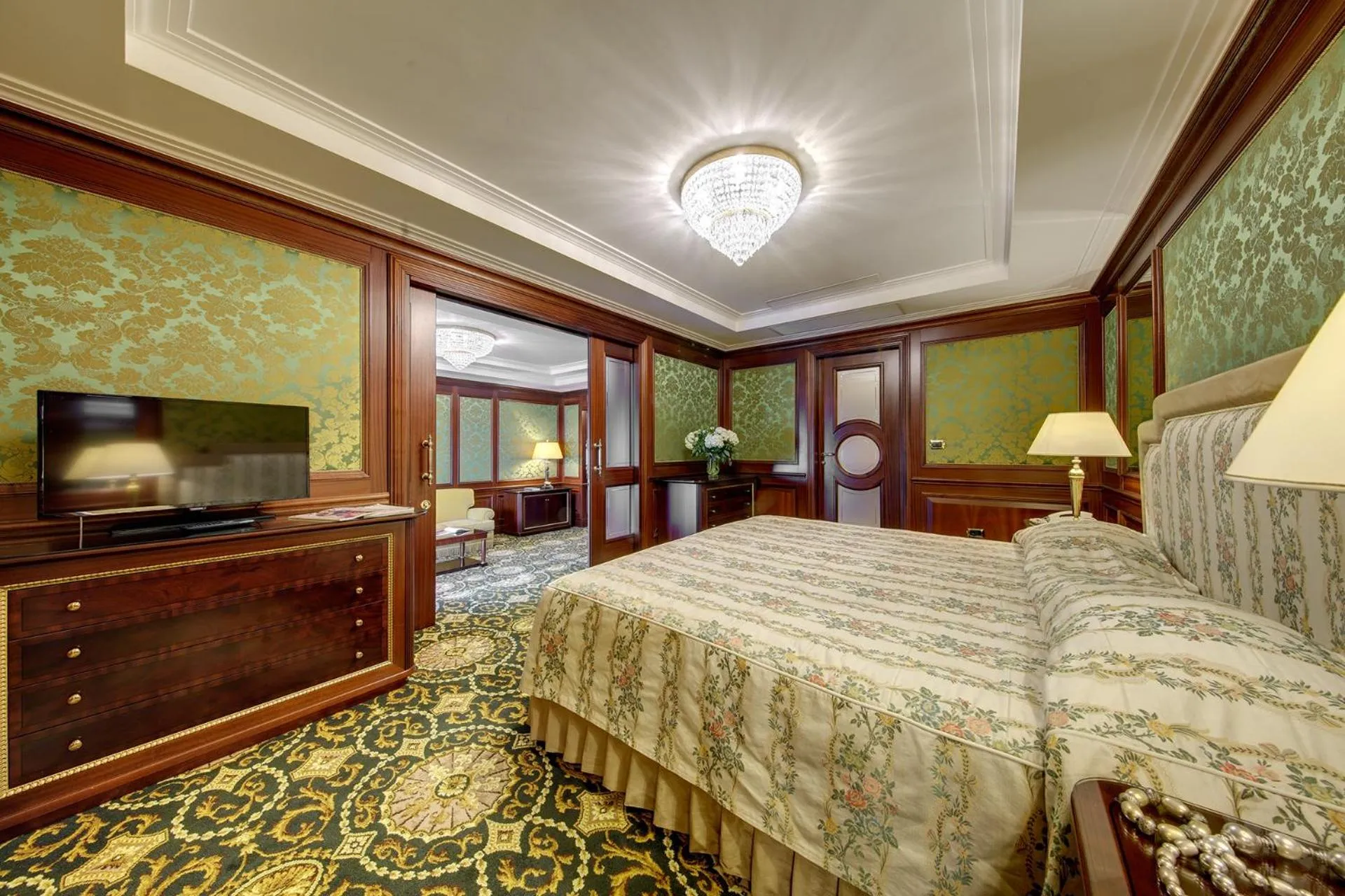 Bed in Hotel Splendid