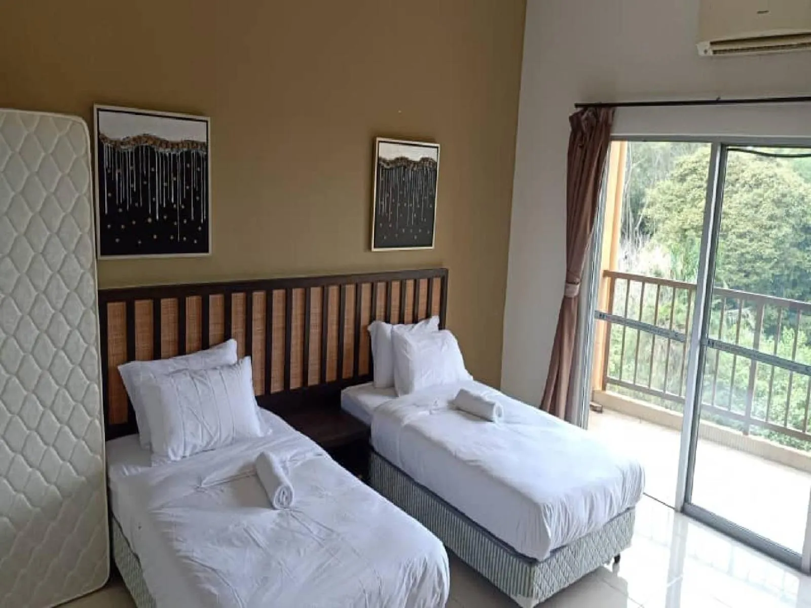 Bed in ccfd 5pax Gold Coast Morib Resort - Banting Sepang KLIA Tanjung Sepat