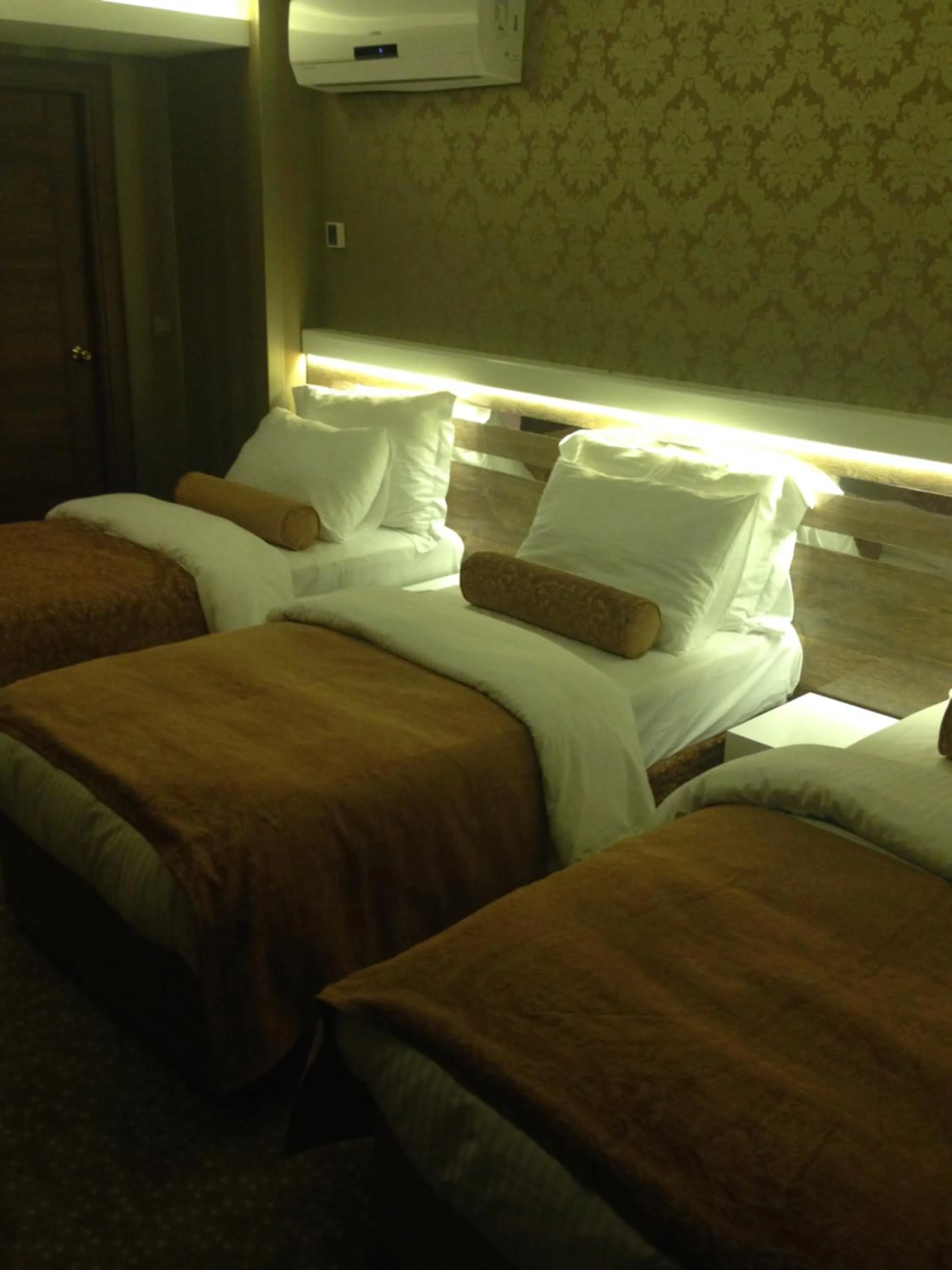 Bed in Golden Rain Hotel Old City