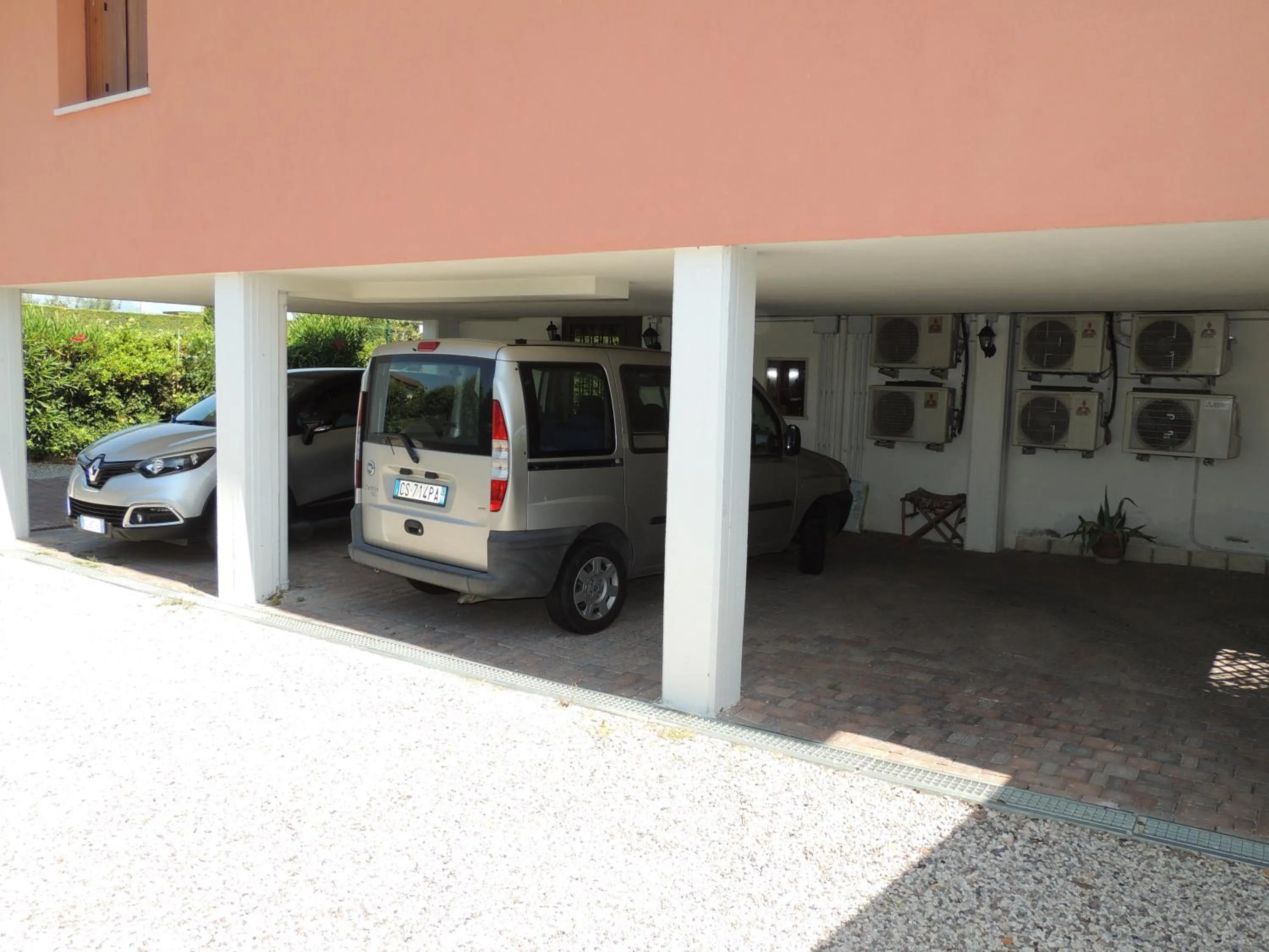 Parking in B&B Renè