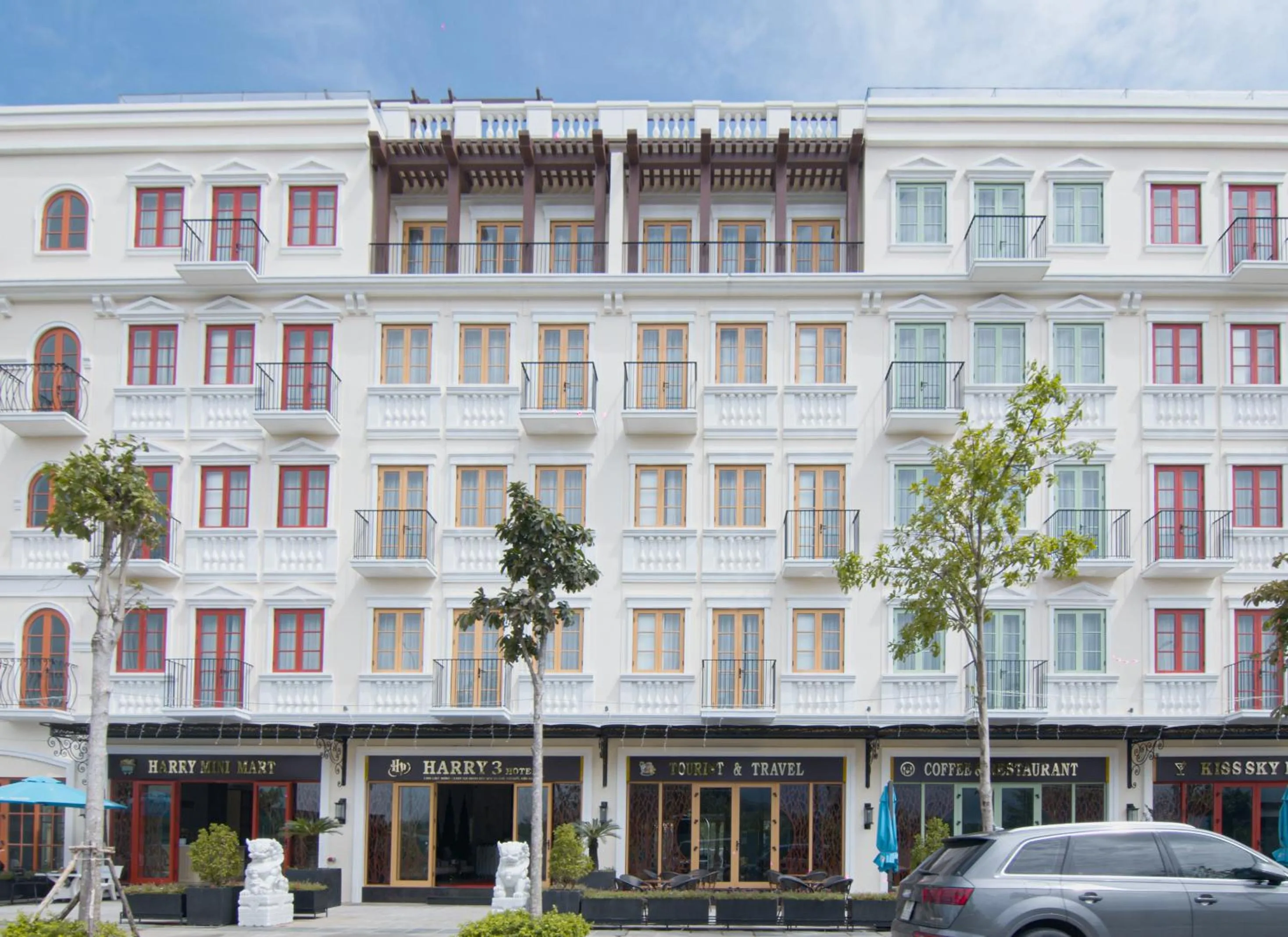 Property building in Harry Phu Quoc Hotel 3