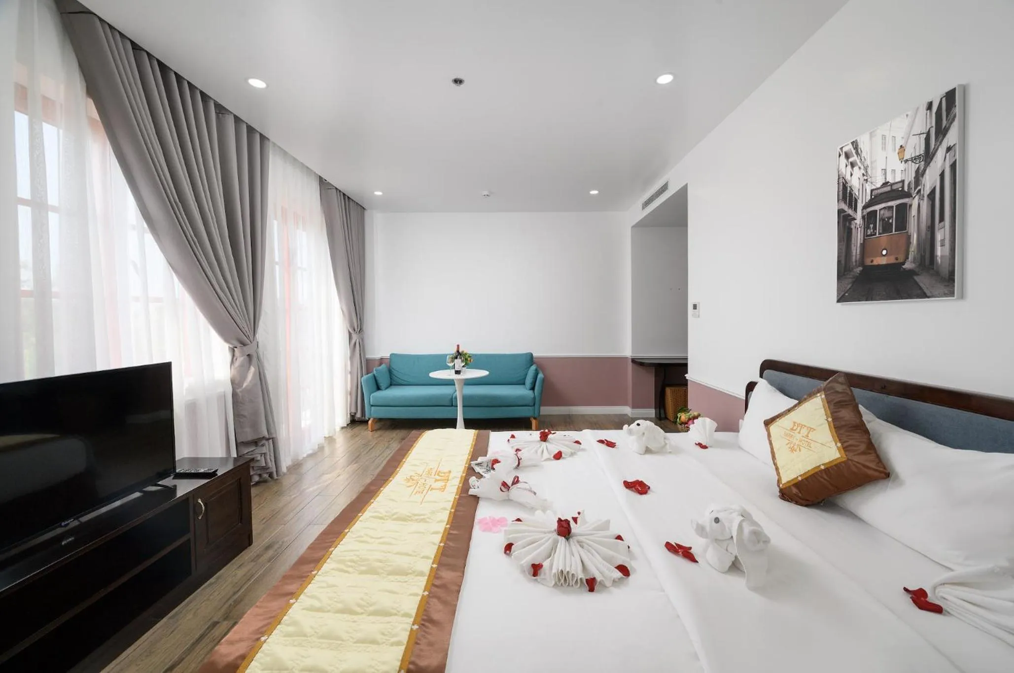 Bedroom, Bed in Harry Phu Quoc Hotel 3