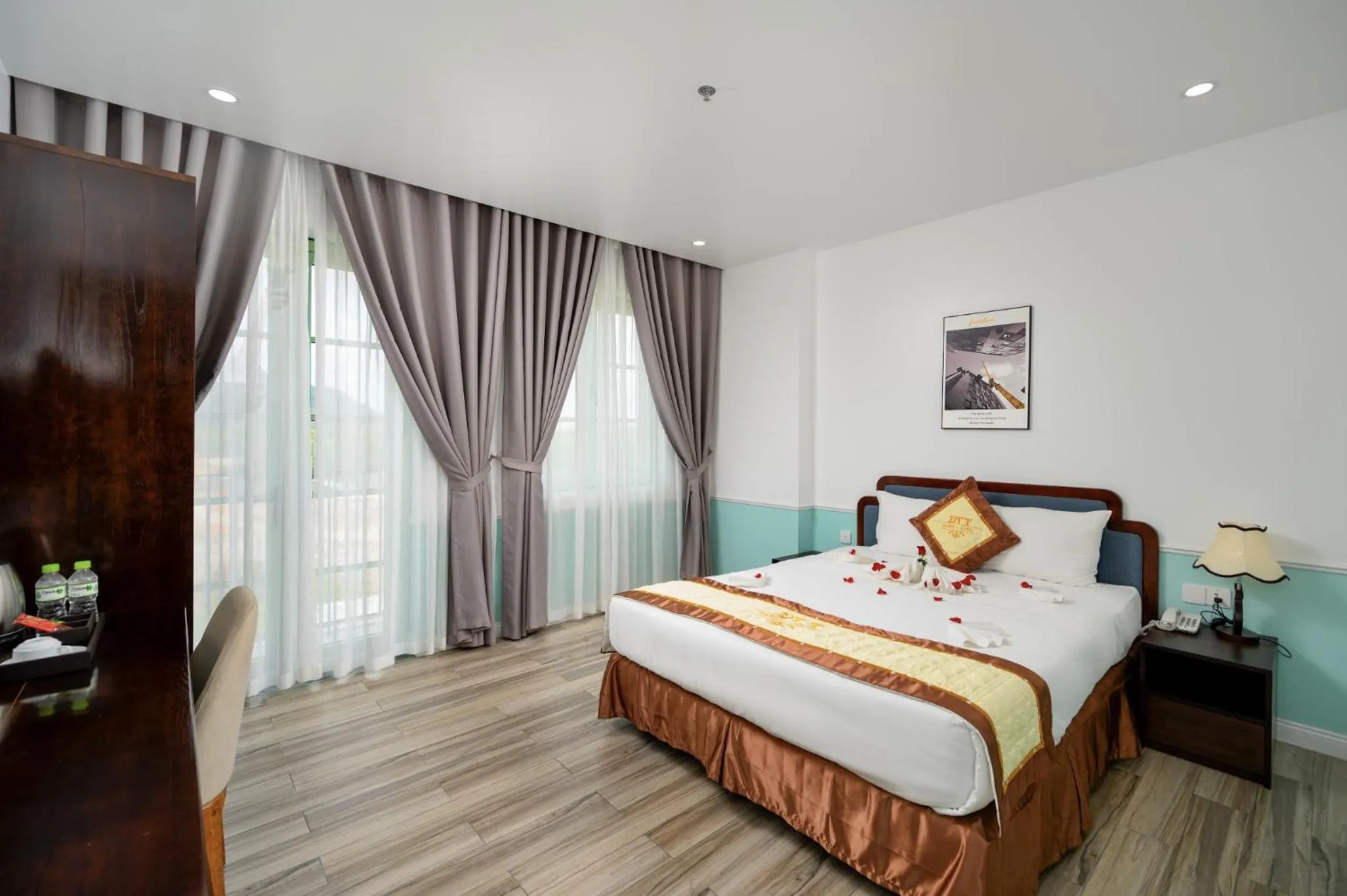 Bedroom, Bed in Harry Phu Quoc Hotel 3