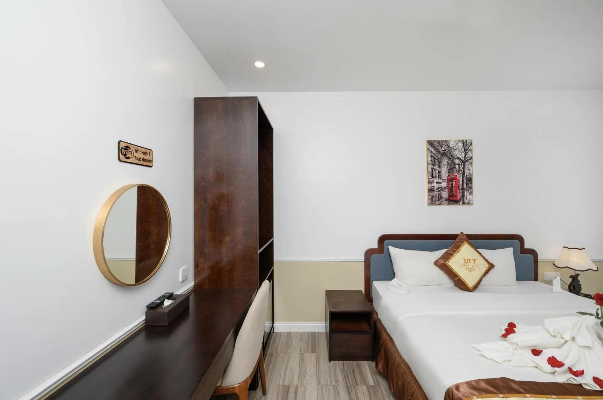 Bed in Harry Phu Quoc Hotel 3