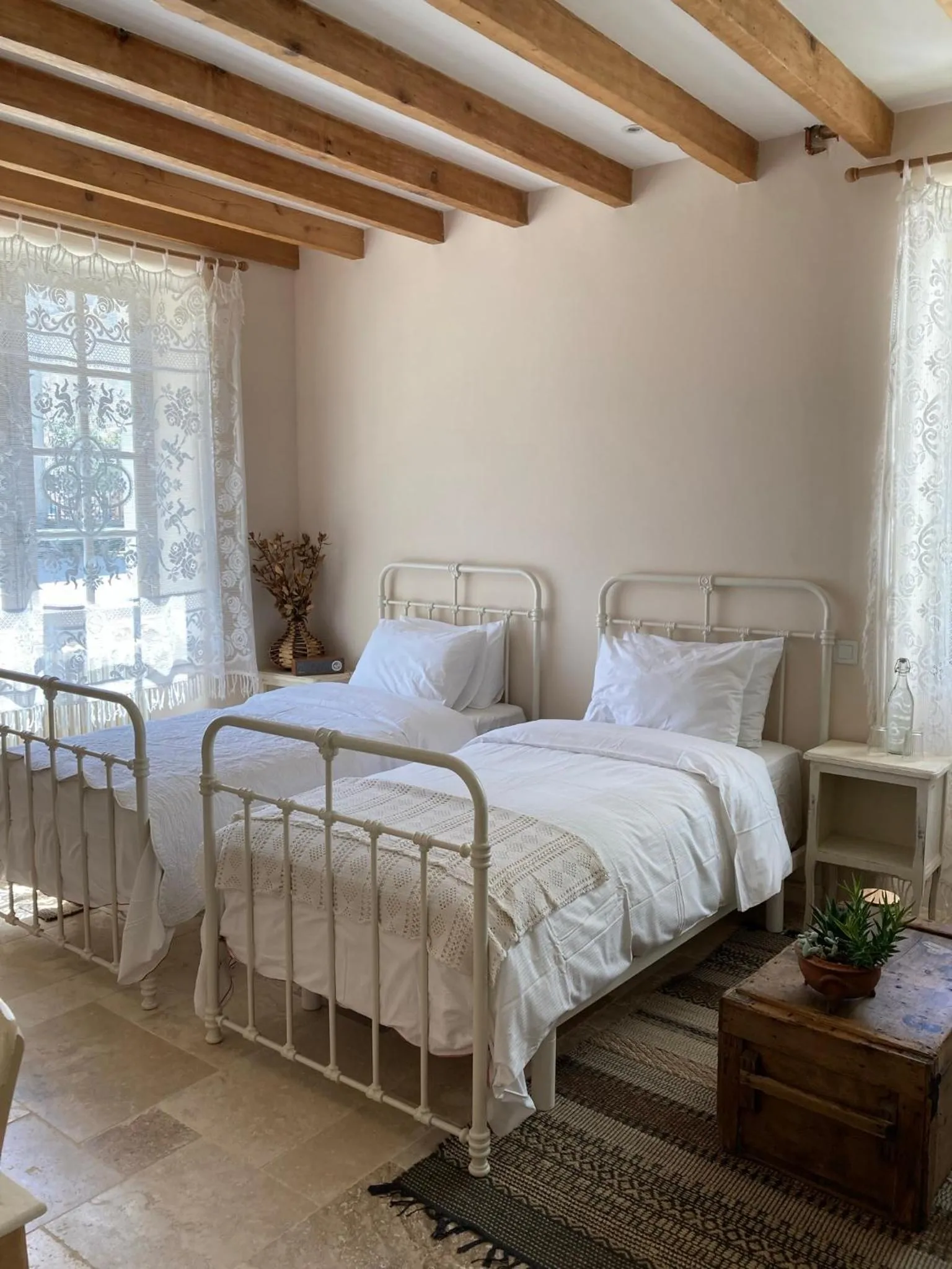 Bedroom, Bed in No12